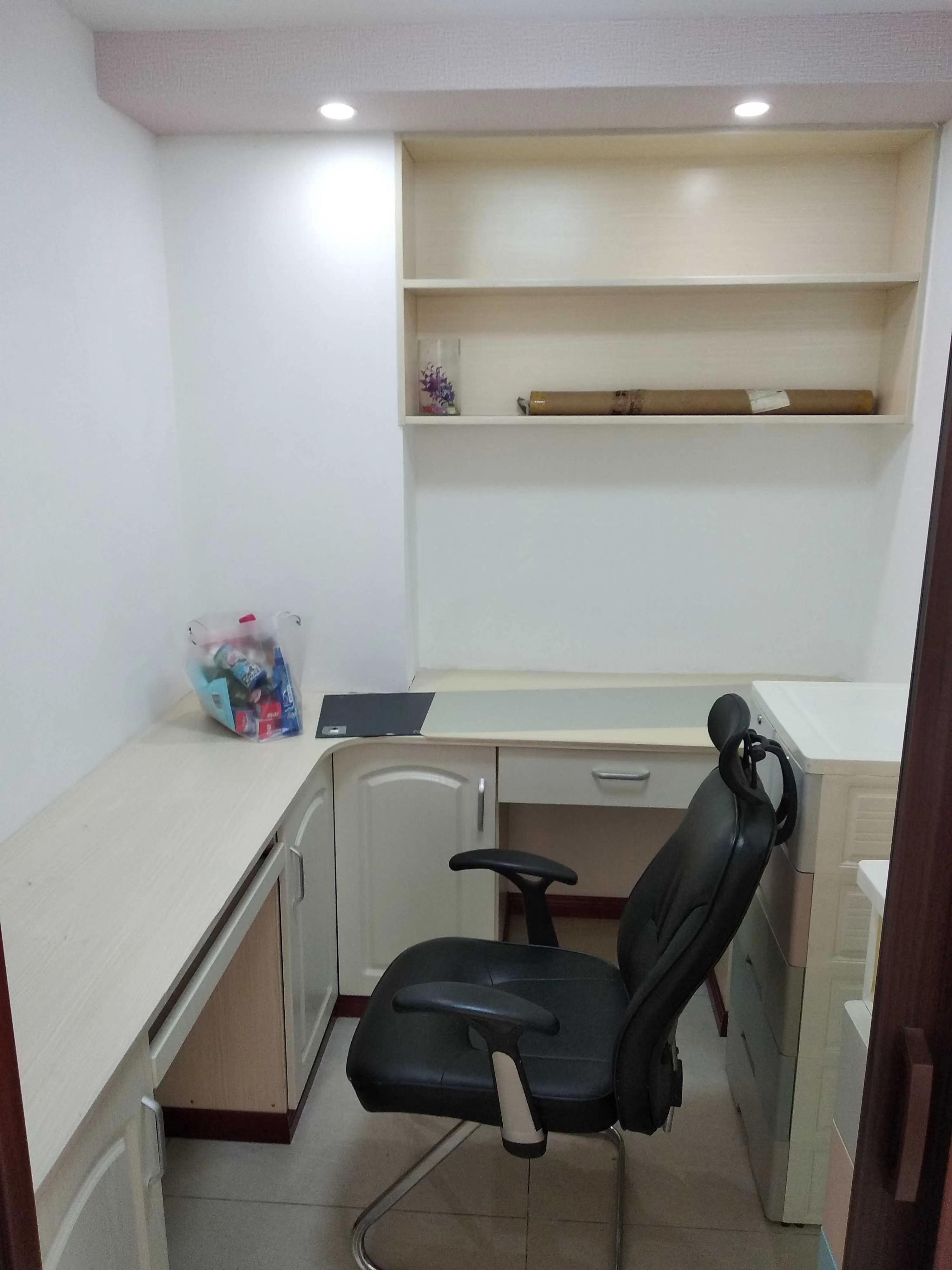春天花园 3室2厅1卫 130m&sup2;