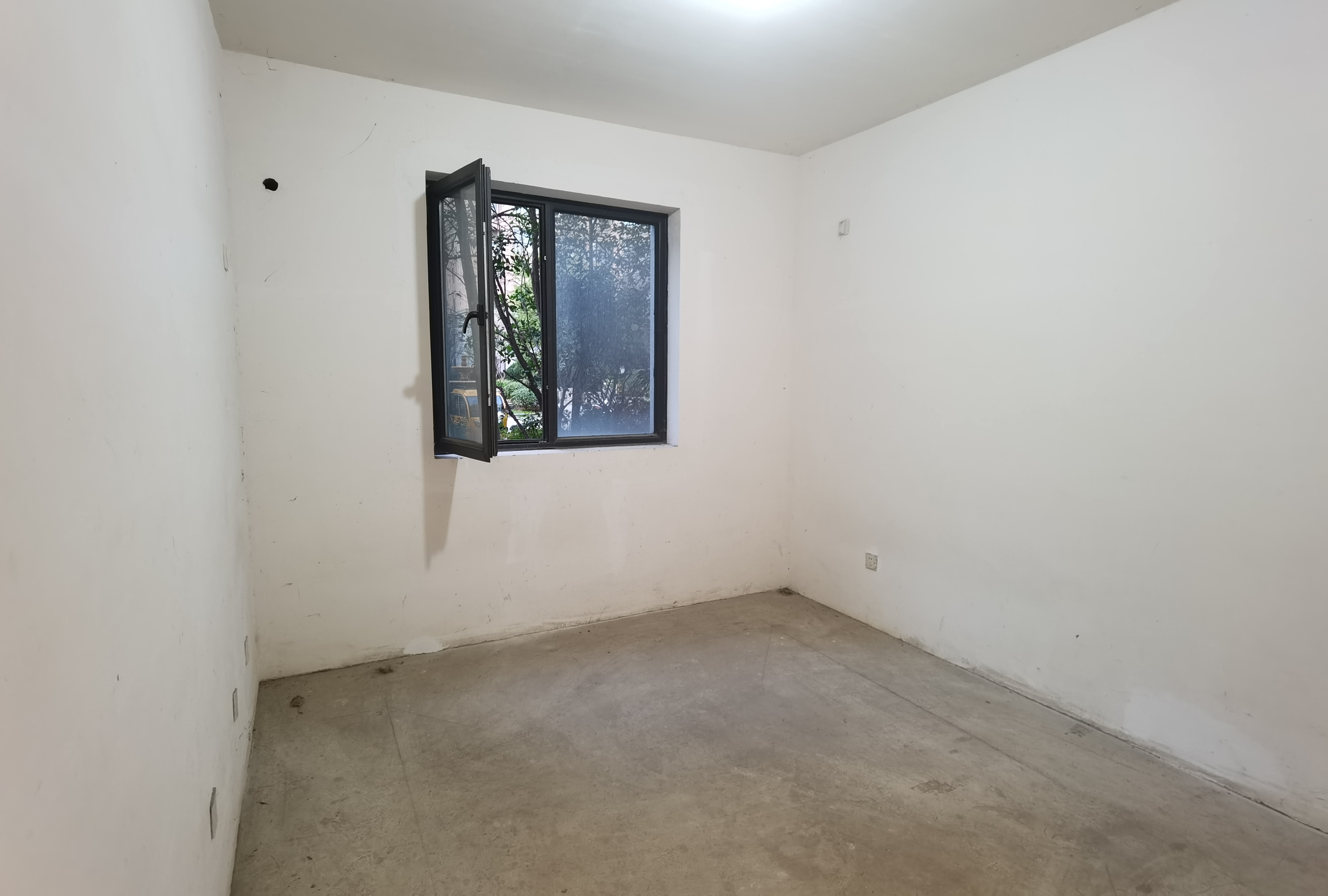 中港城皇家公寓 4室2厅2卫 142.00m&sup2;