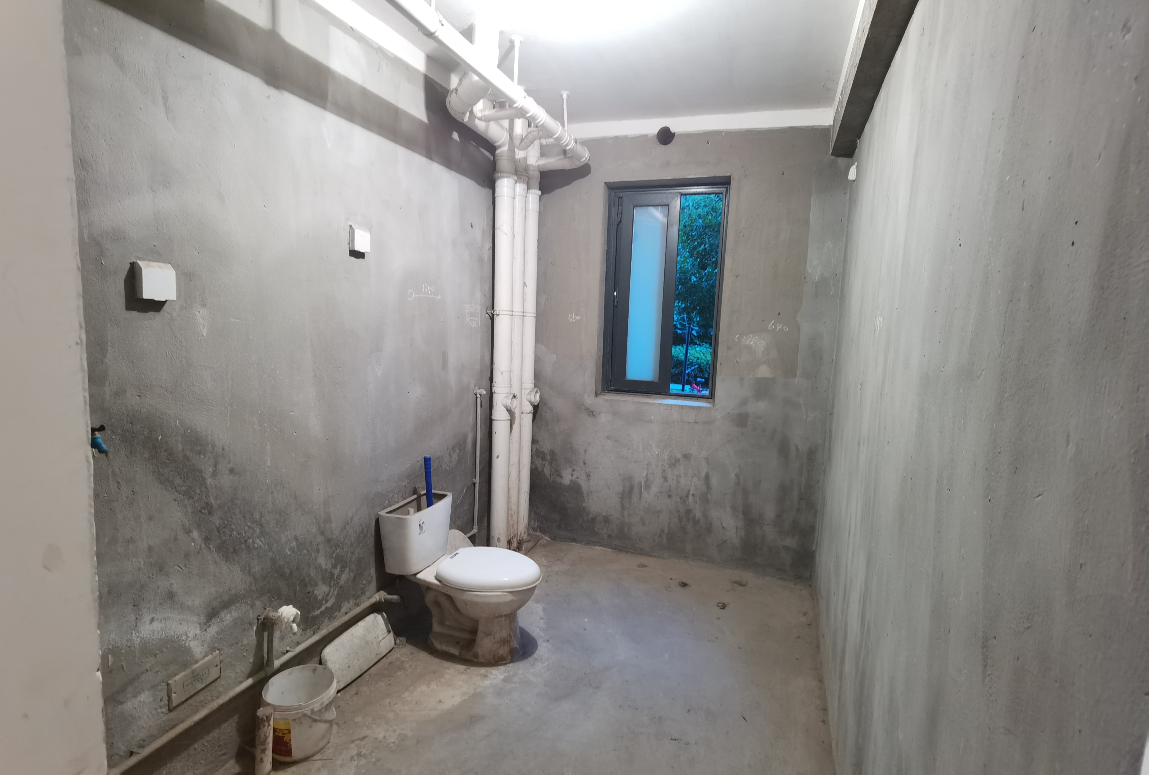 中港城皇家公寓 4室2厅2卫 142.00m&sup2;