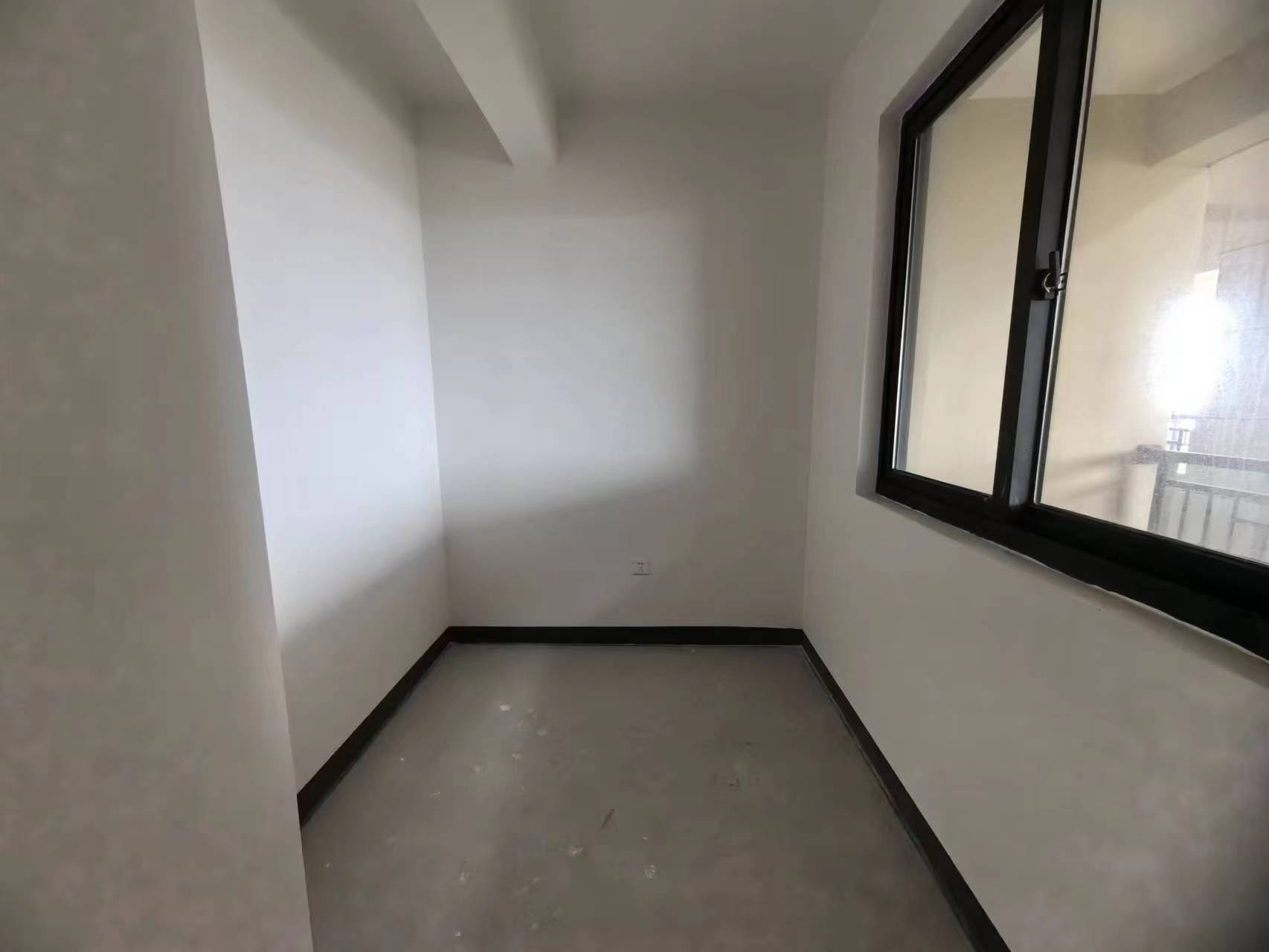 招商新城雍景湾 3室2厅1卫 87m²
