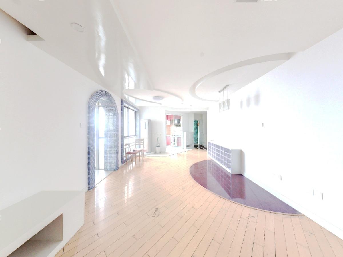 王府大厦 2室2厅1卫 122m&sup2;