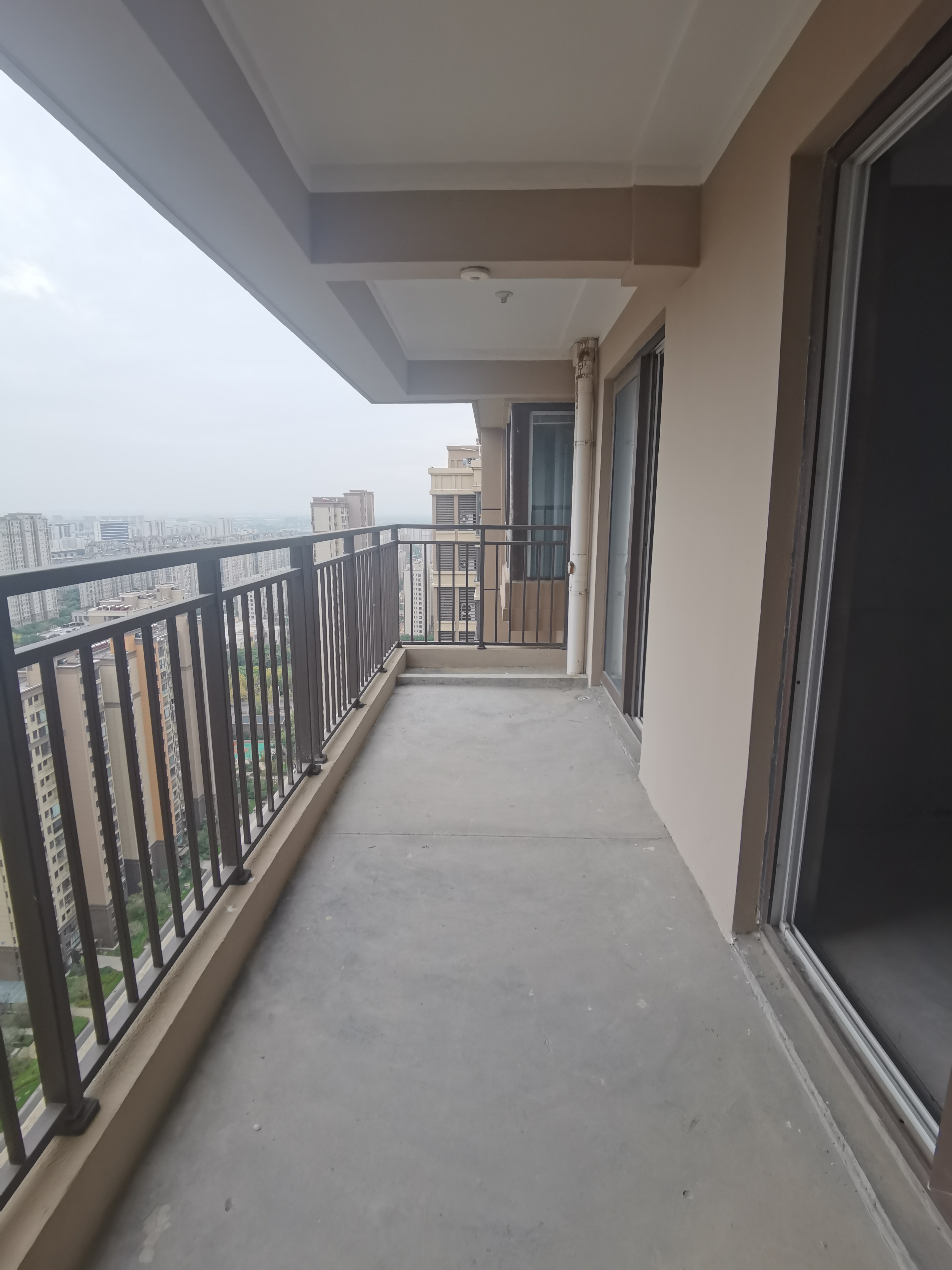 佳源都市 3室2厅2卫 129m&sup2;