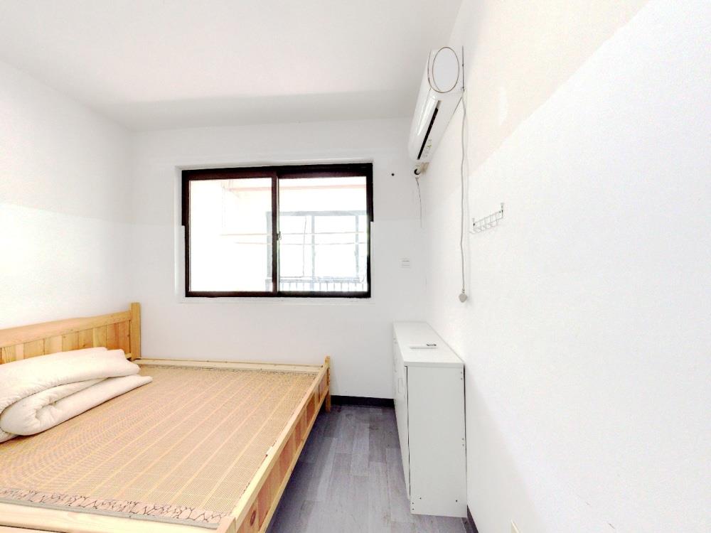 万濠山庄 3室2厅2卫 129m&sup2;