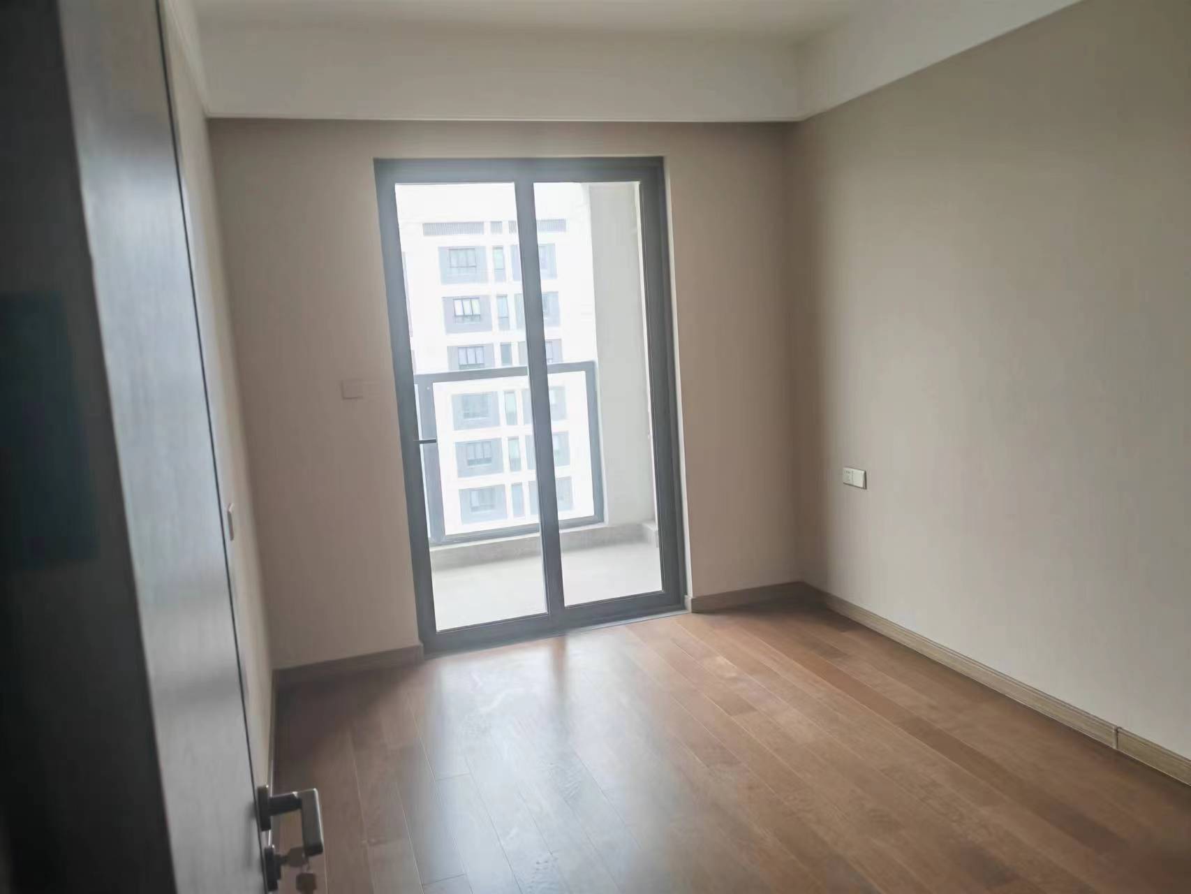 中海翠湖溪岸 4室2厅2卫 143.49m&sup2;