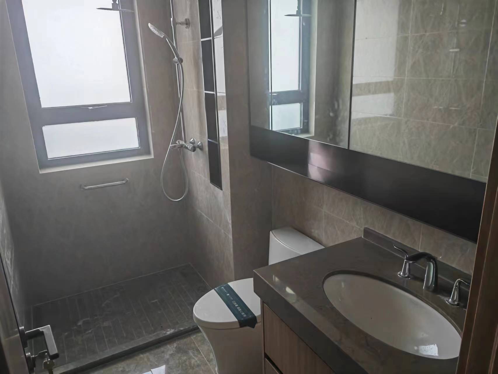 中海翠湖溪岸 4室2厅2卫 143.49m&sup2;