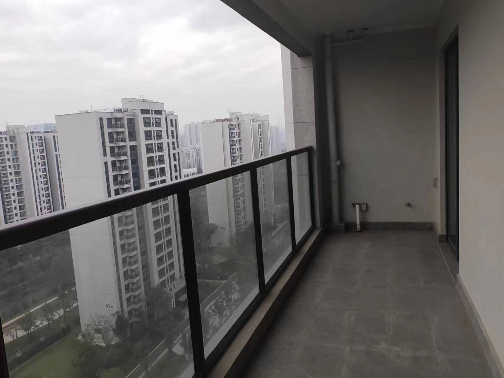 中海翠湖溪岸 4室2厅2卫 143.49m&sup2;