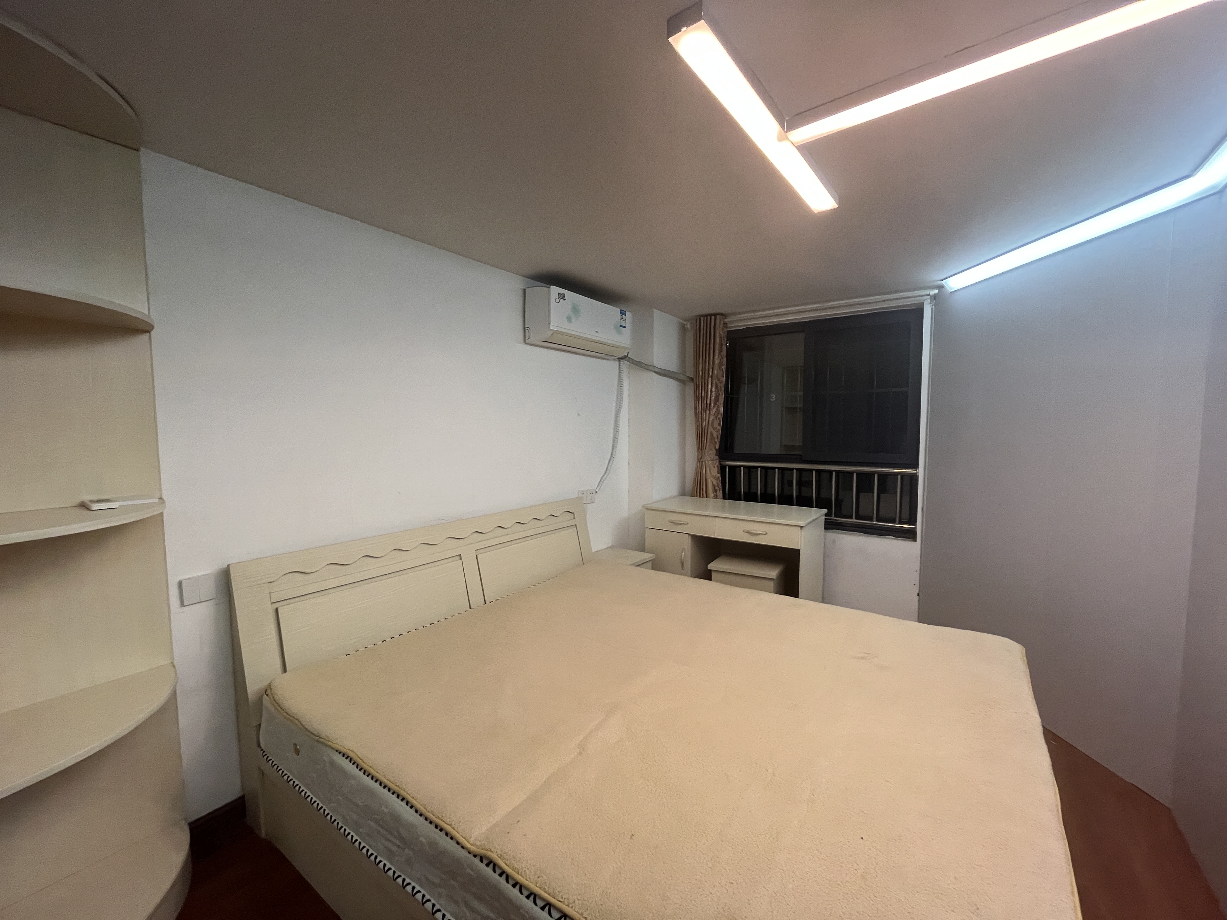 金贸公寓 1室1厅1卫 72m&sup2;