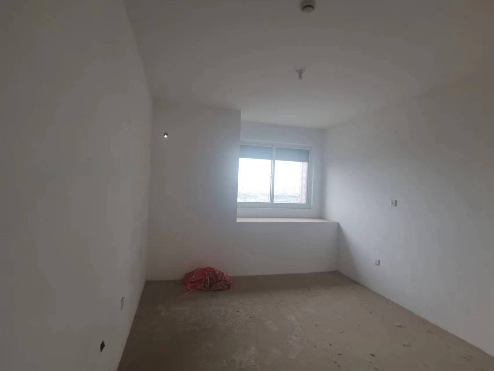 湖滨华庭 3室2厅1卫 110.00m&sup2;