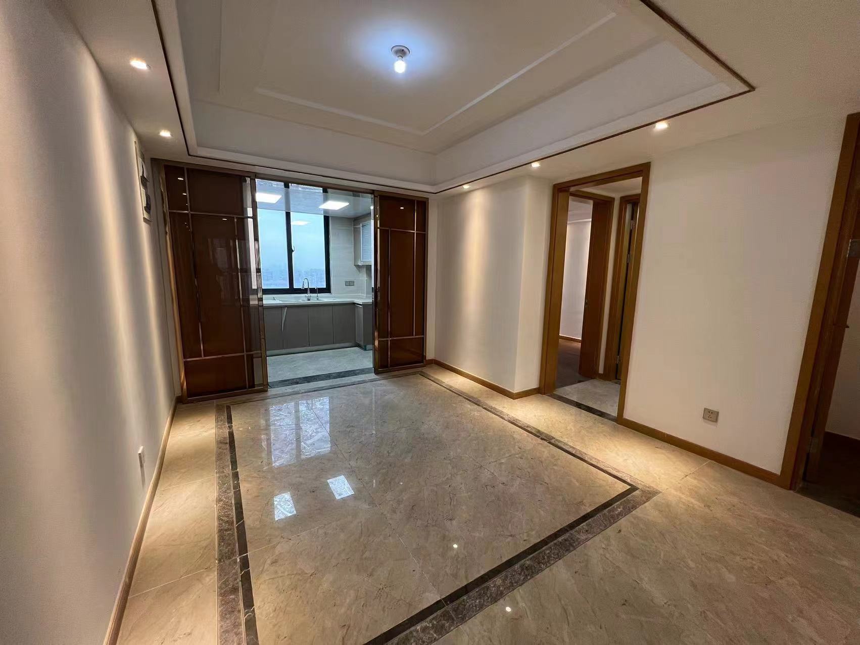 中南世纪花城三期 3室2厅2卫 137.23m&sup2;