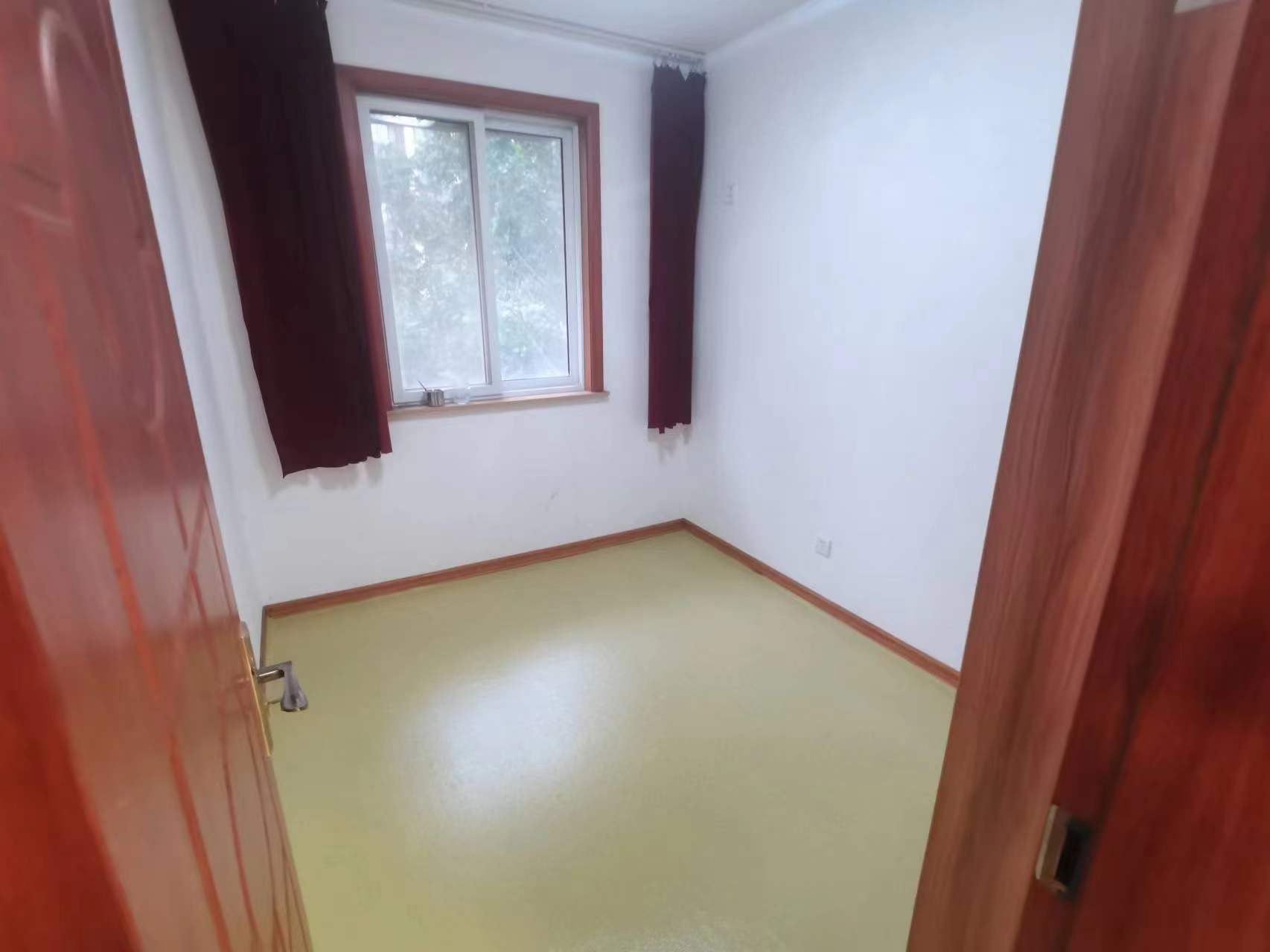 学士府 3室1厅1卫 107m&sup2;