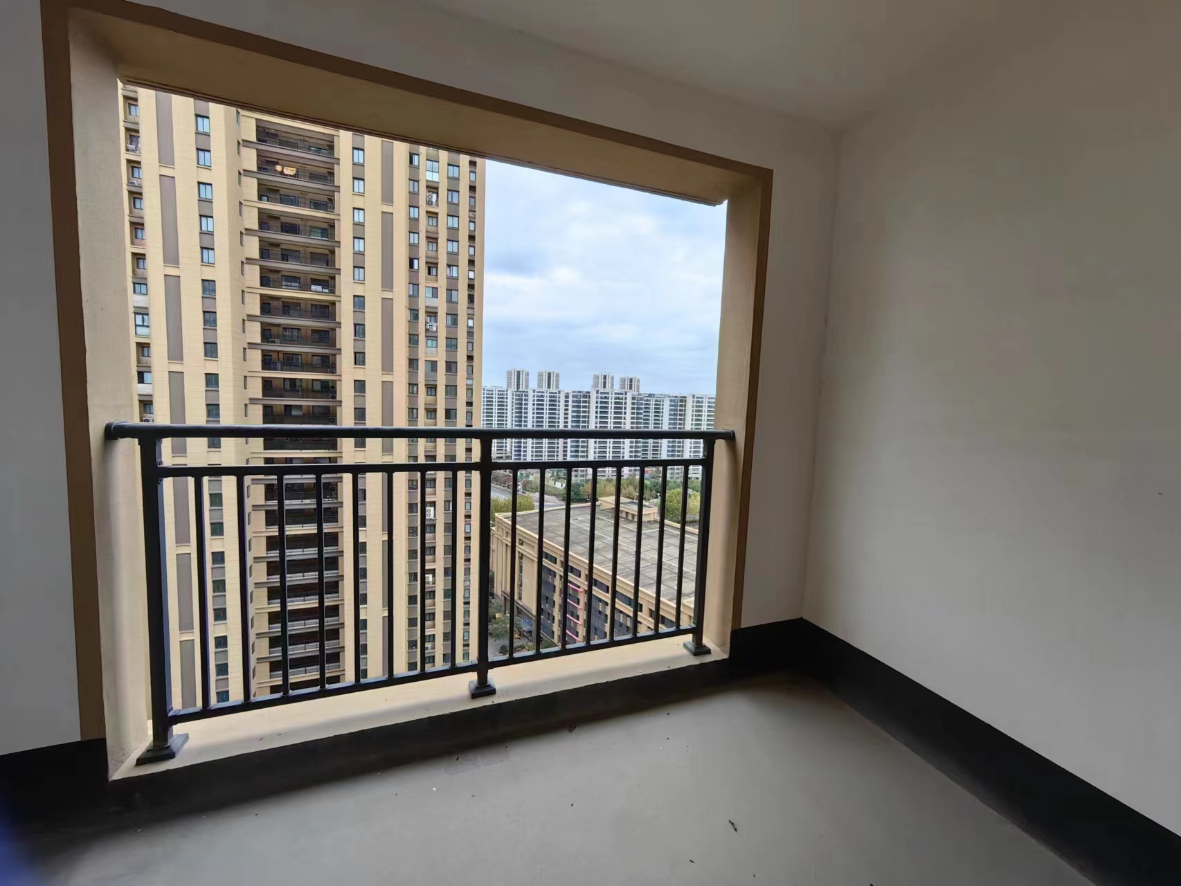 新城香溢紫郡 3室2厅2卫 97.00m&sup2;