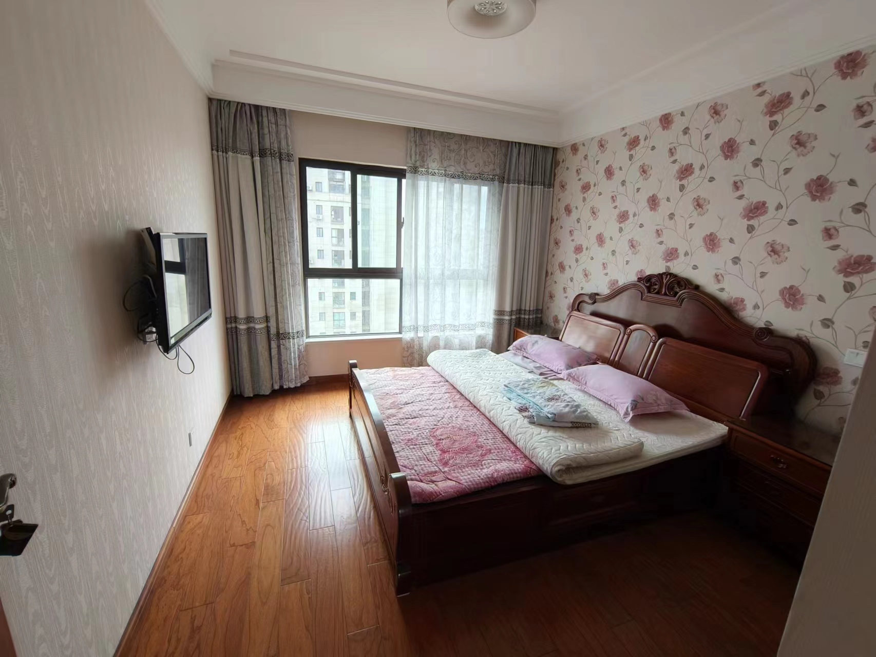 银洲&middot;皇家花园 2室1厅1卫 115m&sup2;