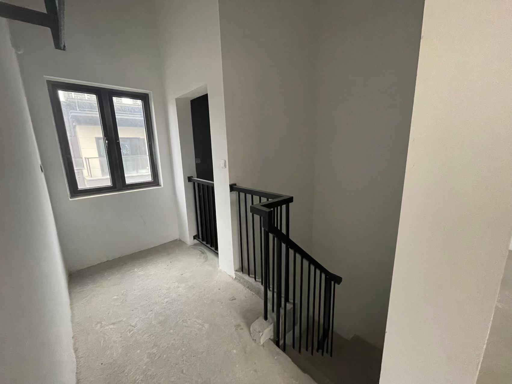 云樾东方 4室1厅1卫 240m&sup2;