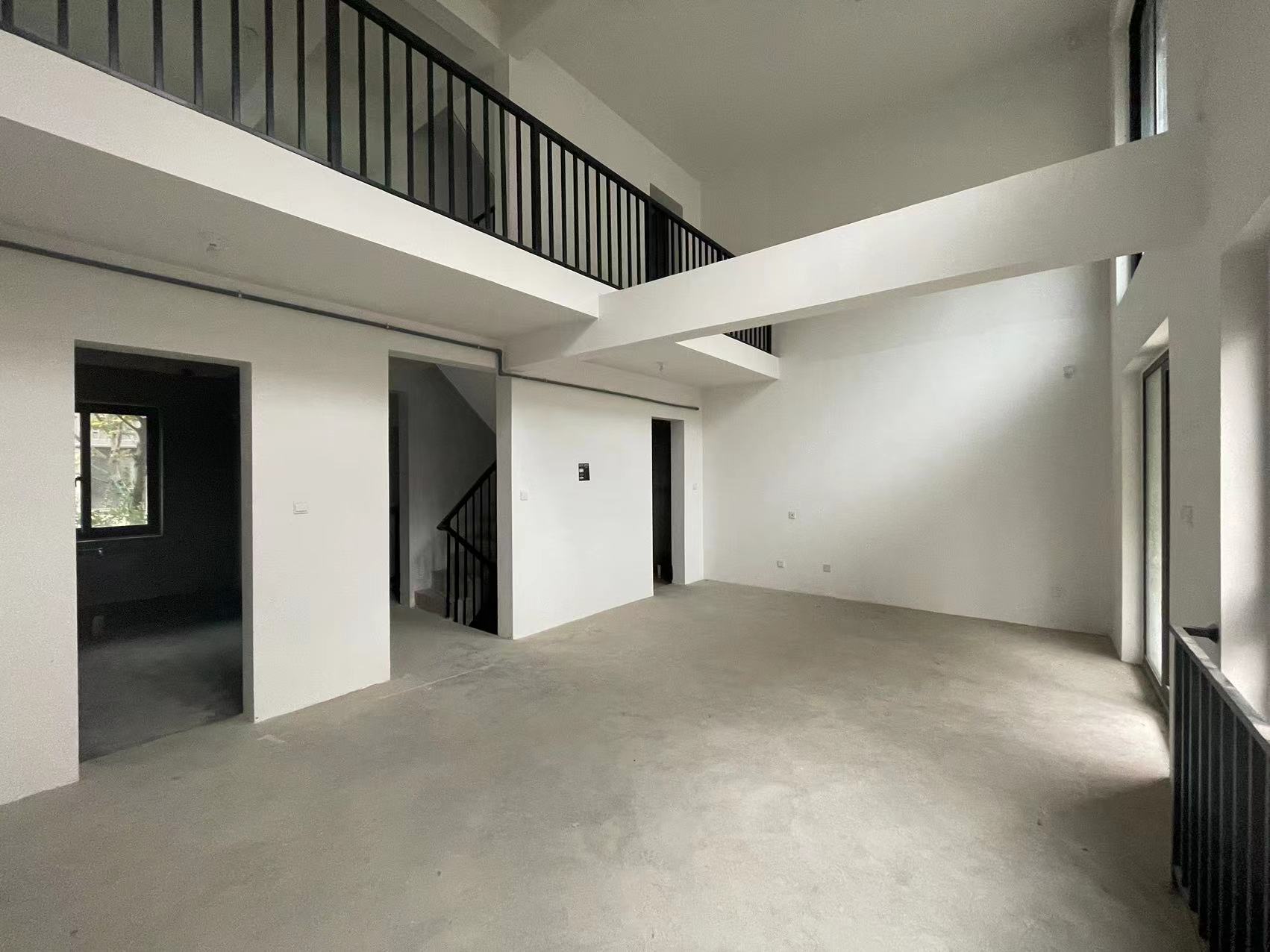 云樾东方 4室1厅1卫 240m&sup2;