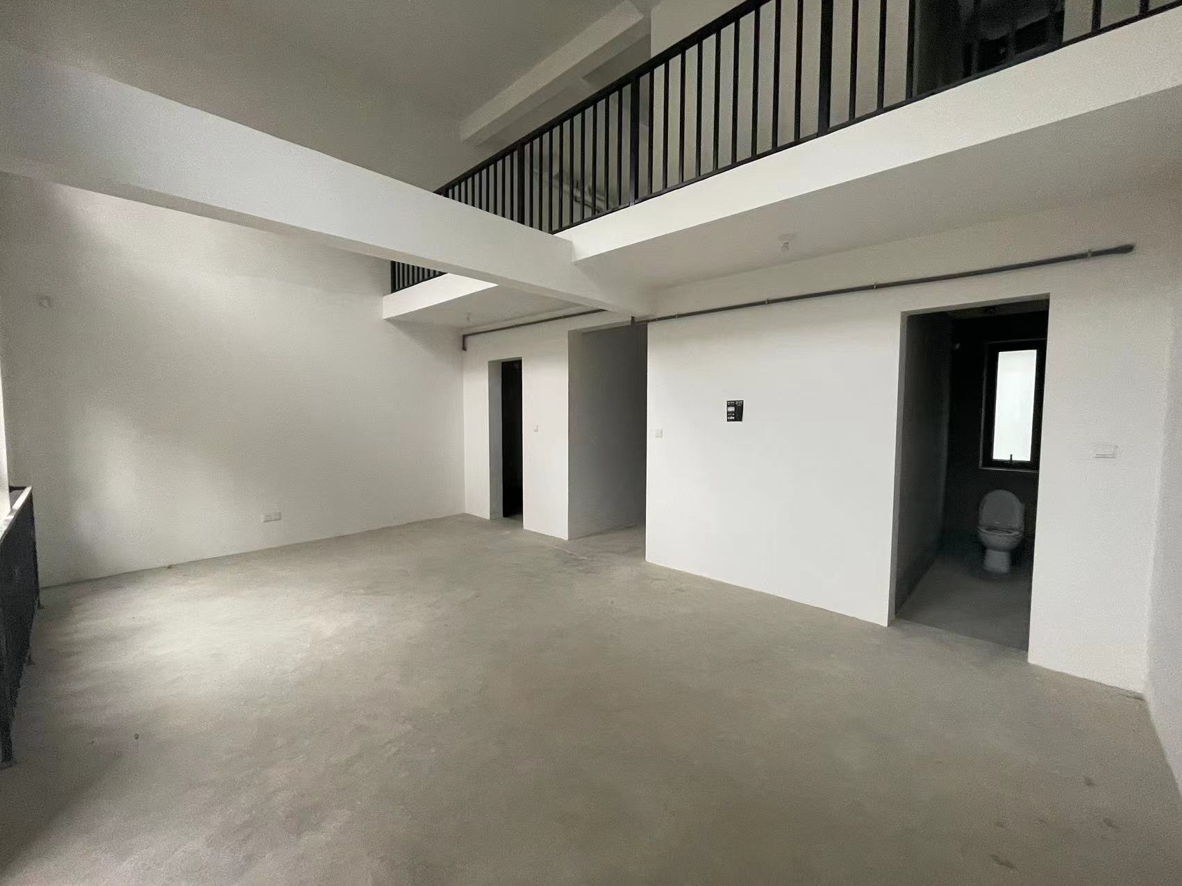 云樾东方 4室1厅1卫 240m&sup2;