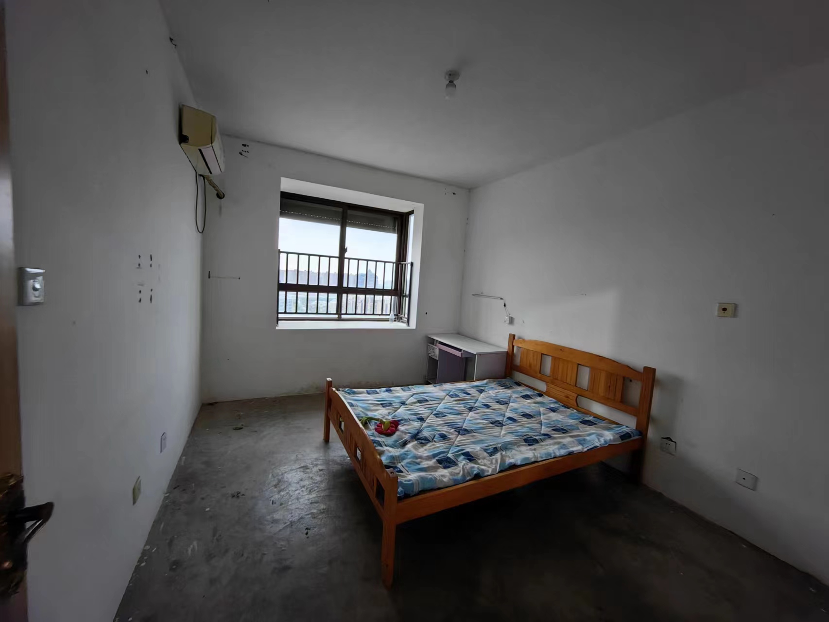 御景澜庭 3室2厅1卫 111m&sup2;