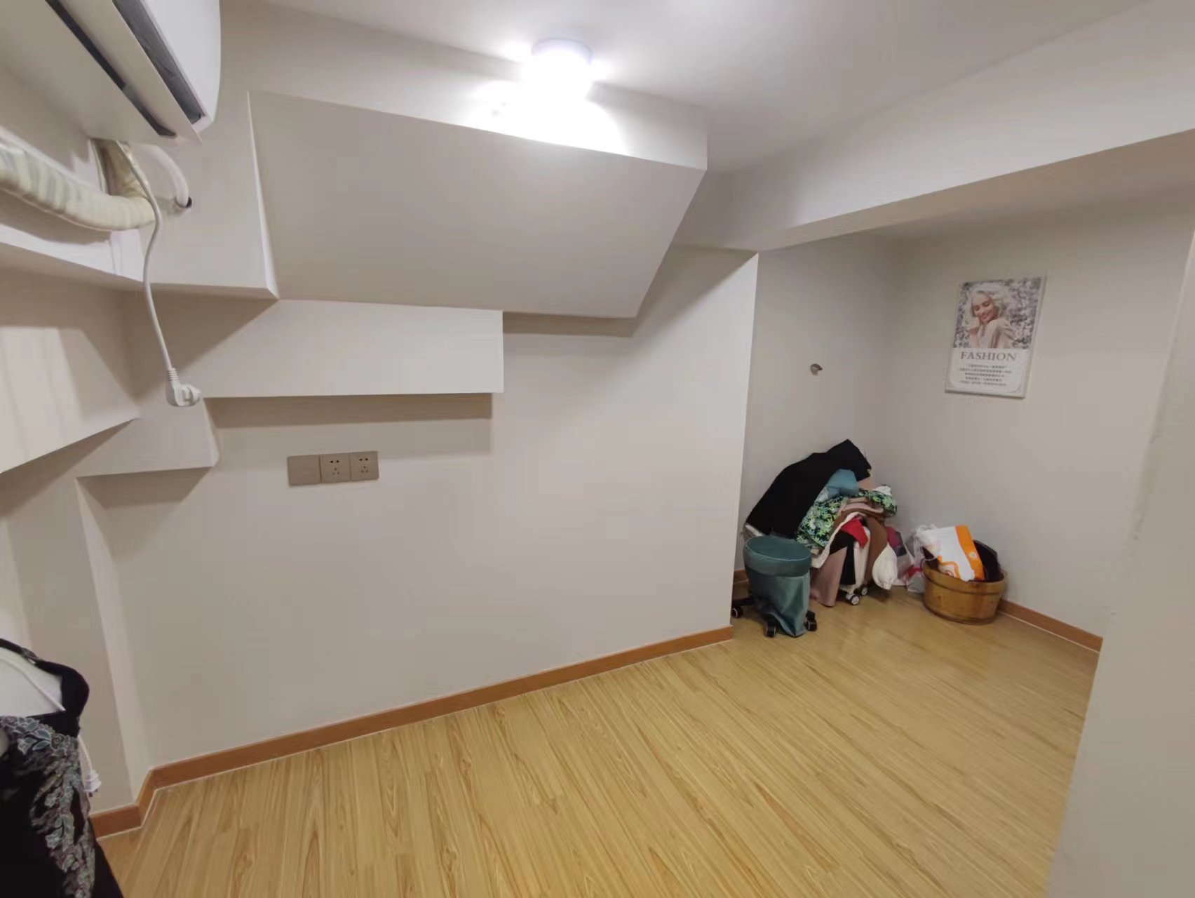 赛格时代广场 2室1厅1卫 54m&sup2;