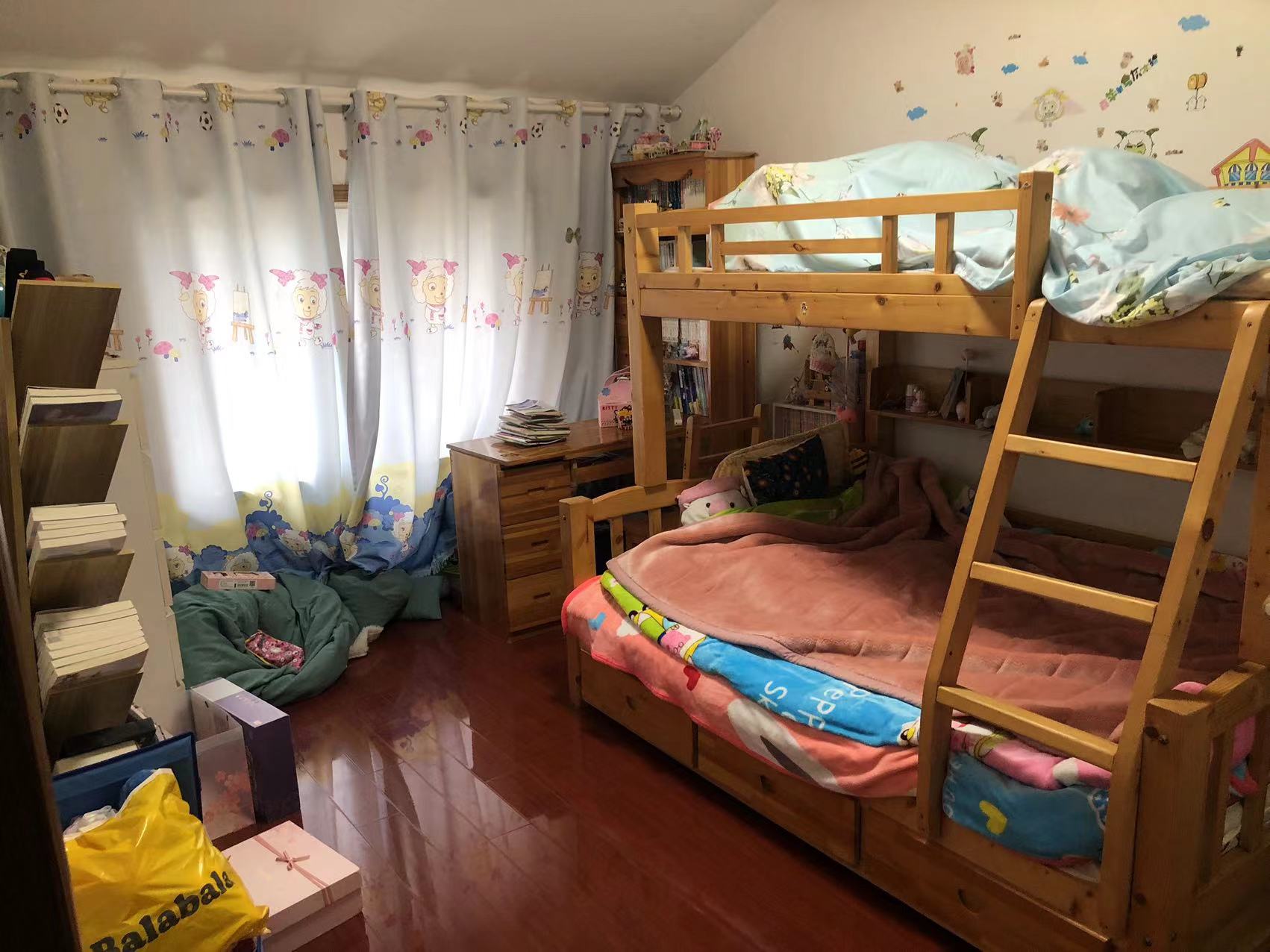 虹桥新苑 4室2厅2卫 130m&sup2;