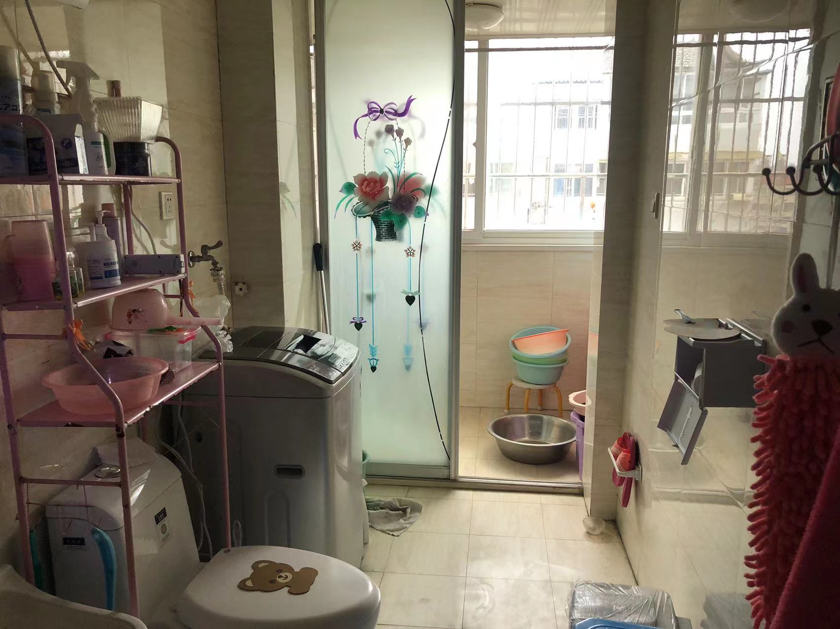 虹桥新苑 4室2厅2卫 130m&sup2;
