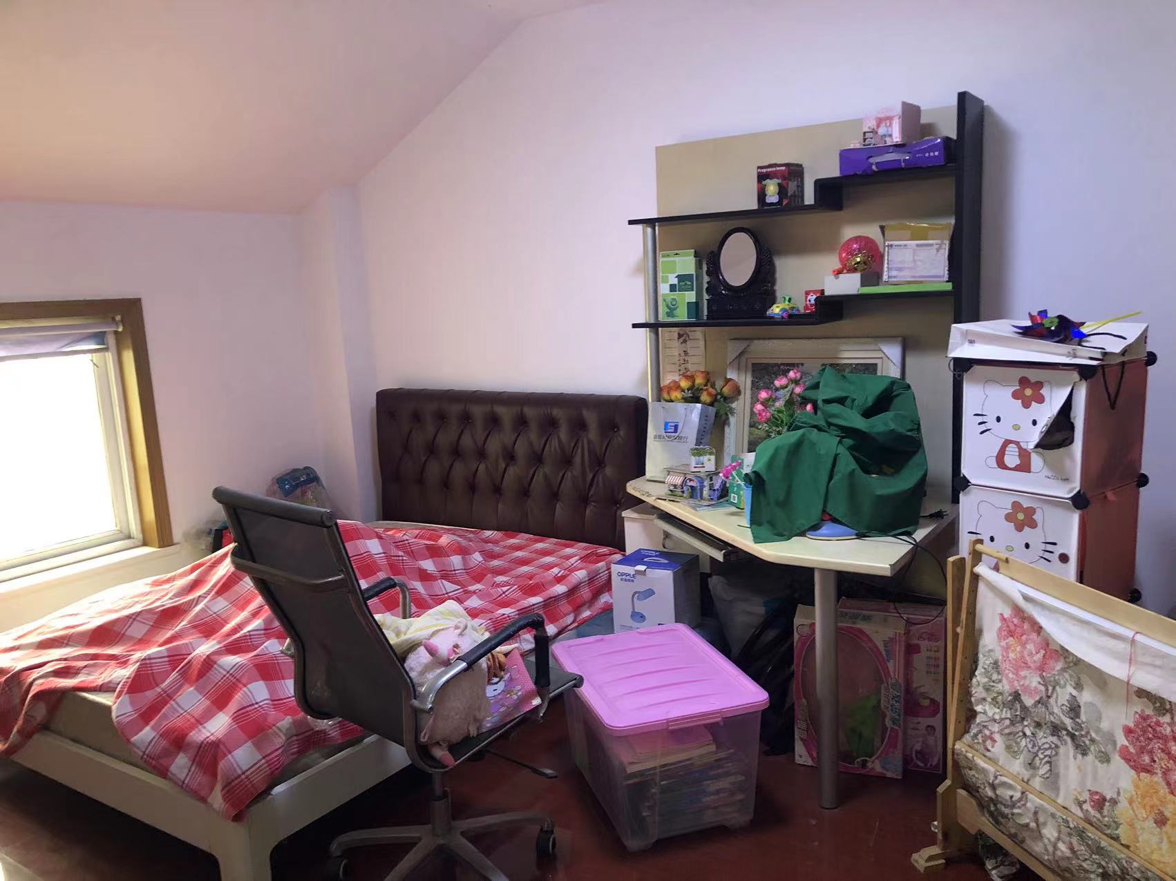 虹桥新苑 4室2厅2卫 130m&sup2;