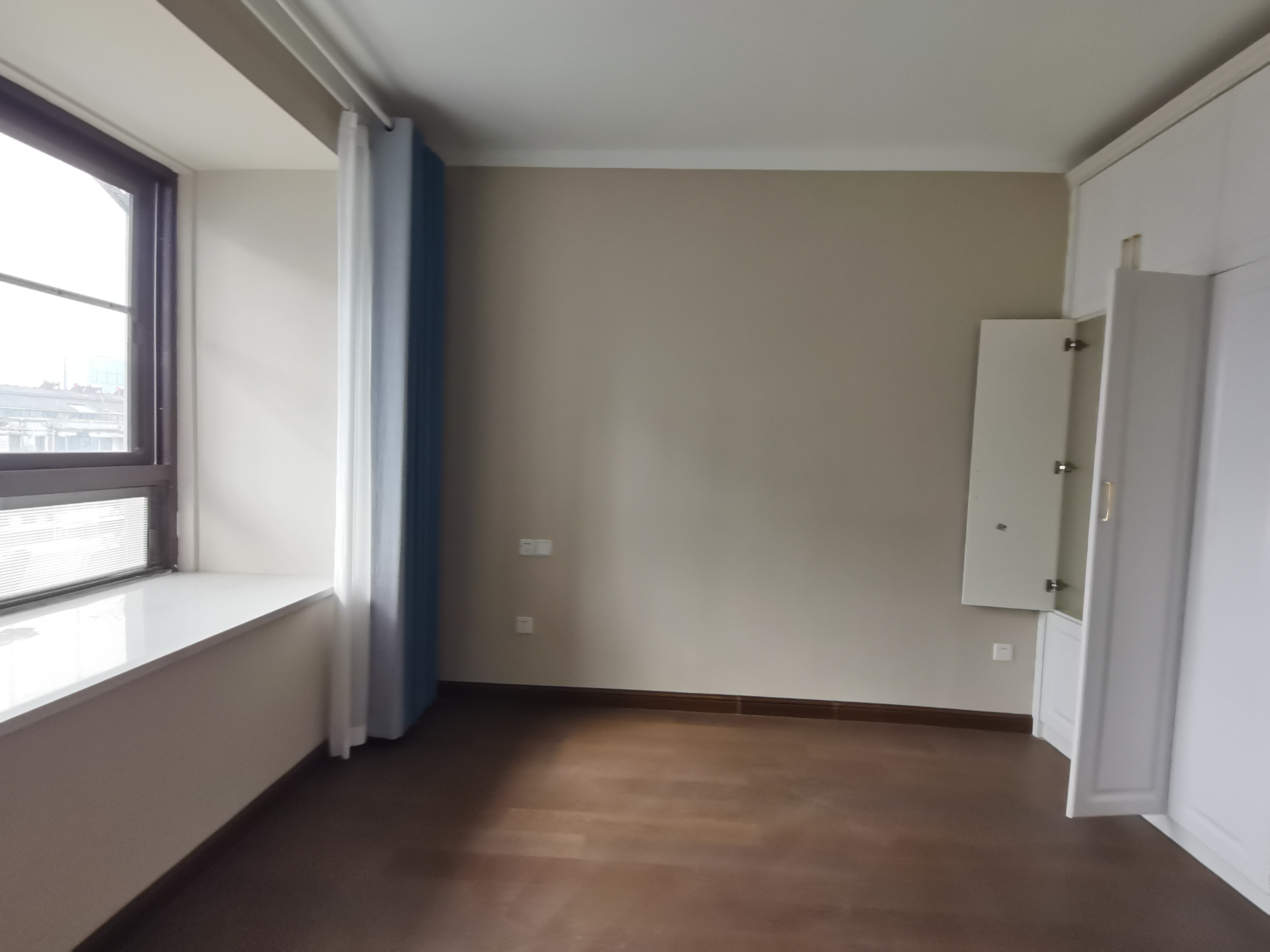 华强国际公馆 3室2厅2卫 145m&sup2;