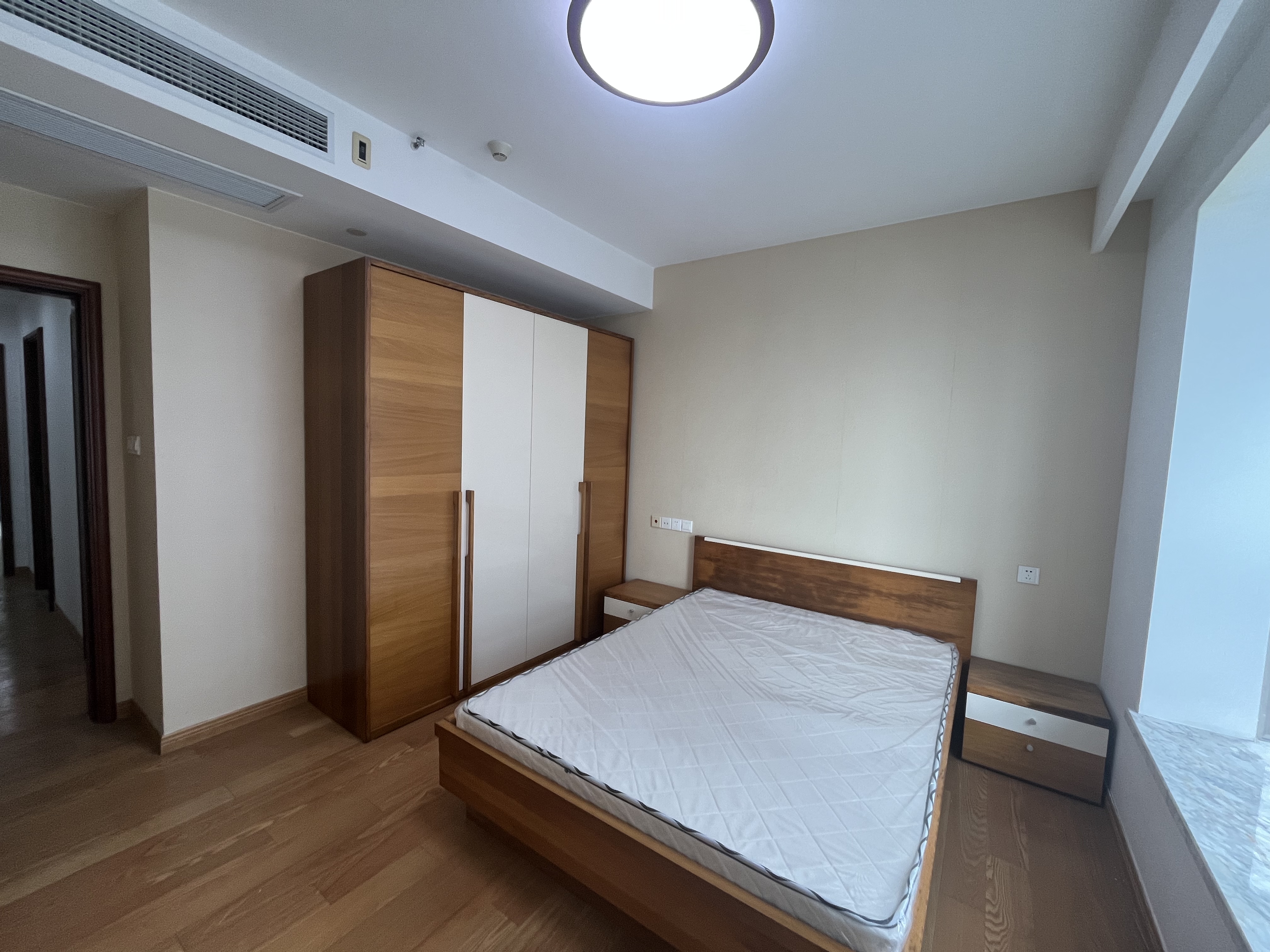 润华国际中心 2室1厅1卫 93m&sup2;