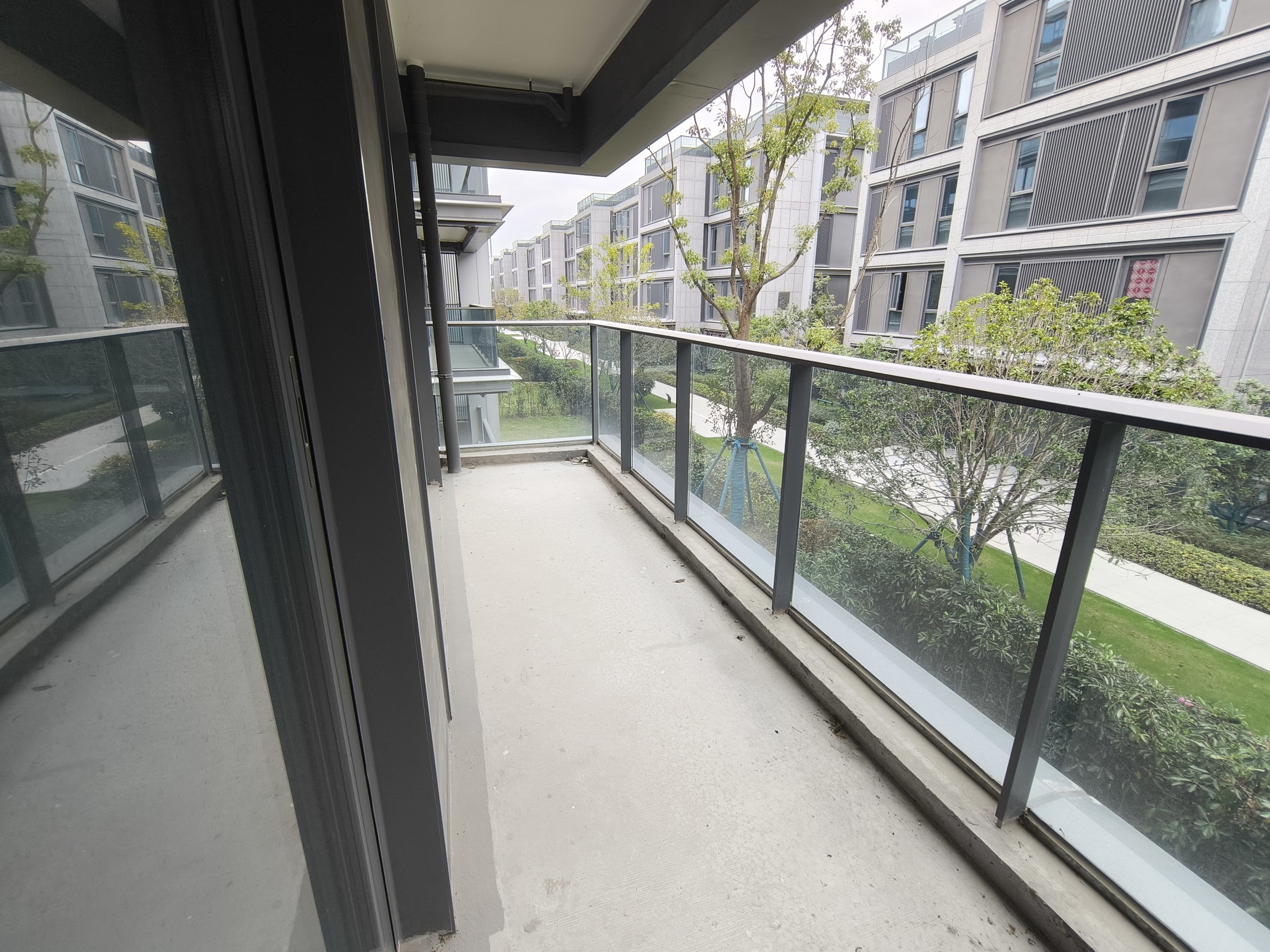 绿城湖境和庐 4室2厅2卫 218m&sup2;