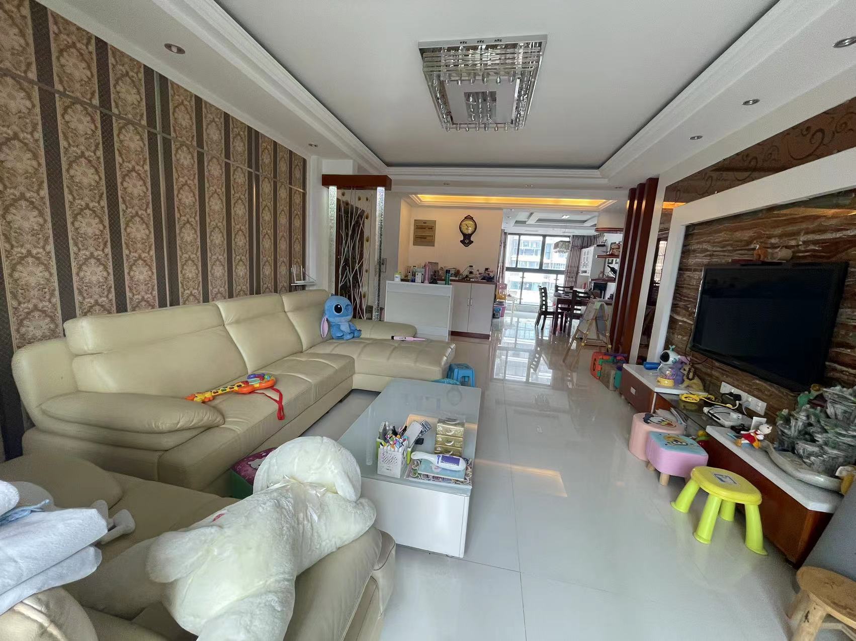 金桥世家 3室2厅2卫 140m&sup2;