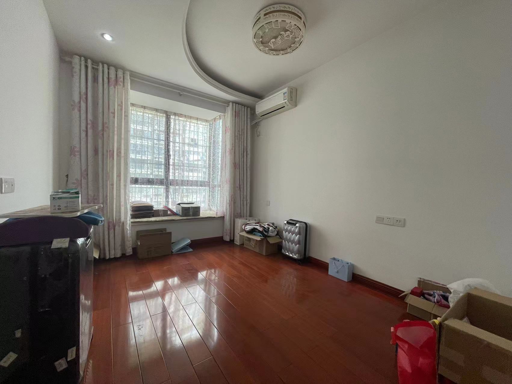 金桥世家 3室2厅2卫 140m&sup2;