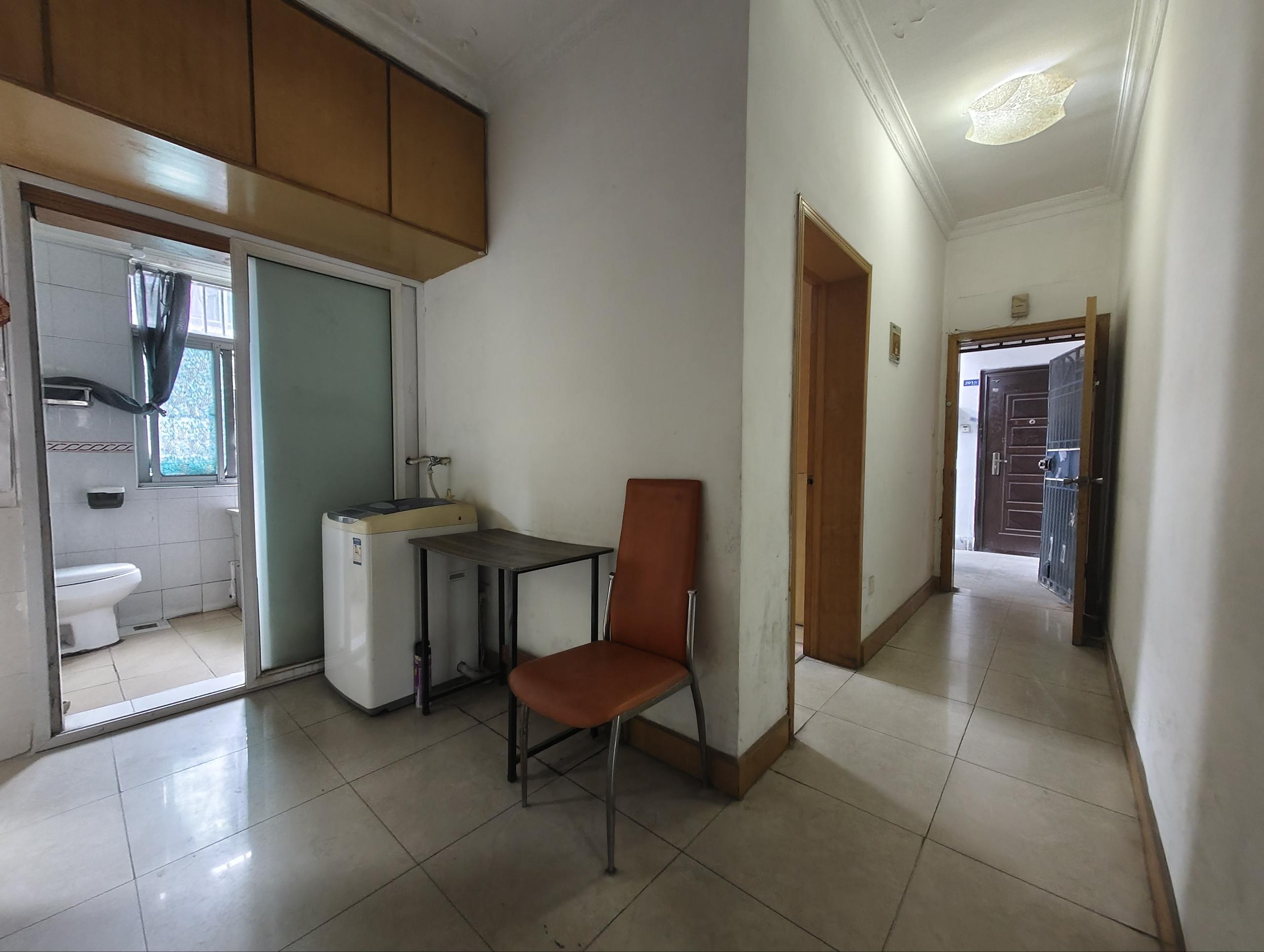 易家桥新村 2室1厅1卫 75m&sup2;