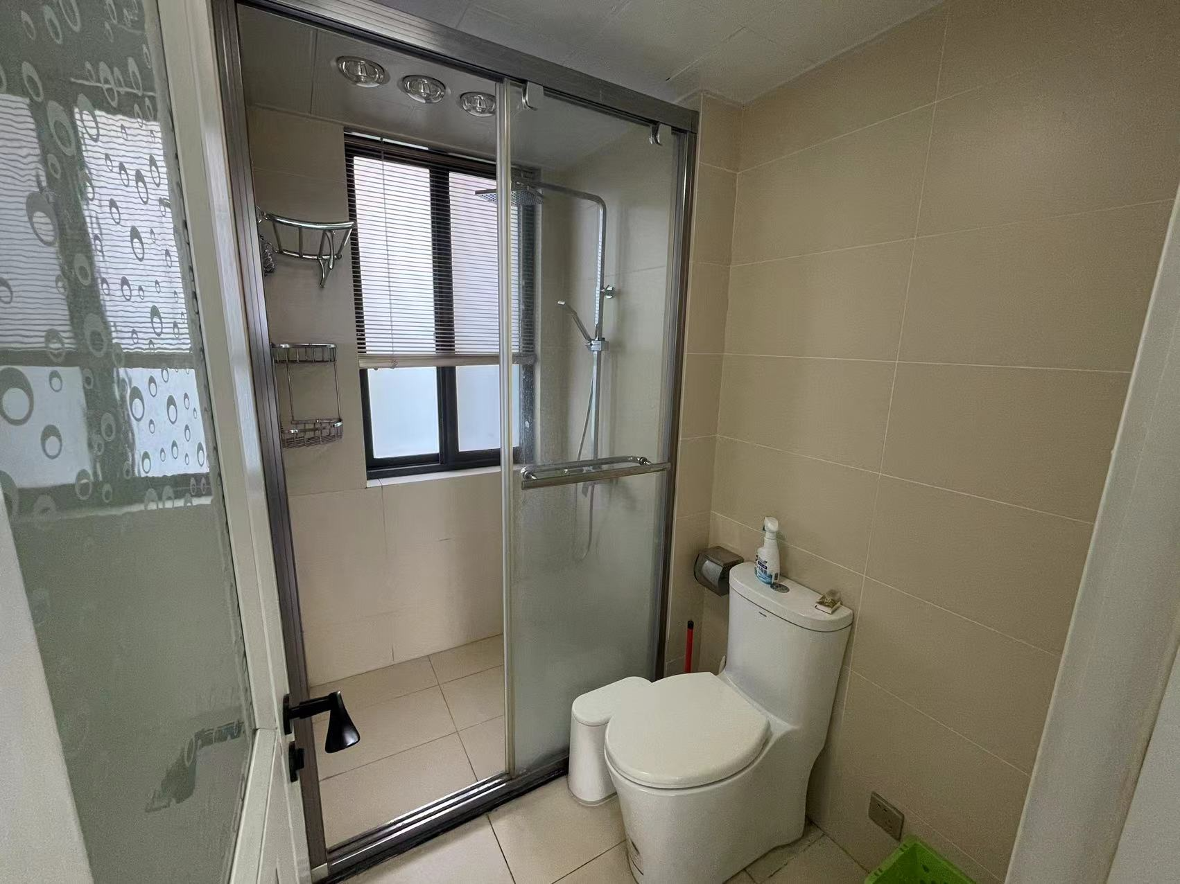 华强城 3室2厅2卫 115m&sup2;