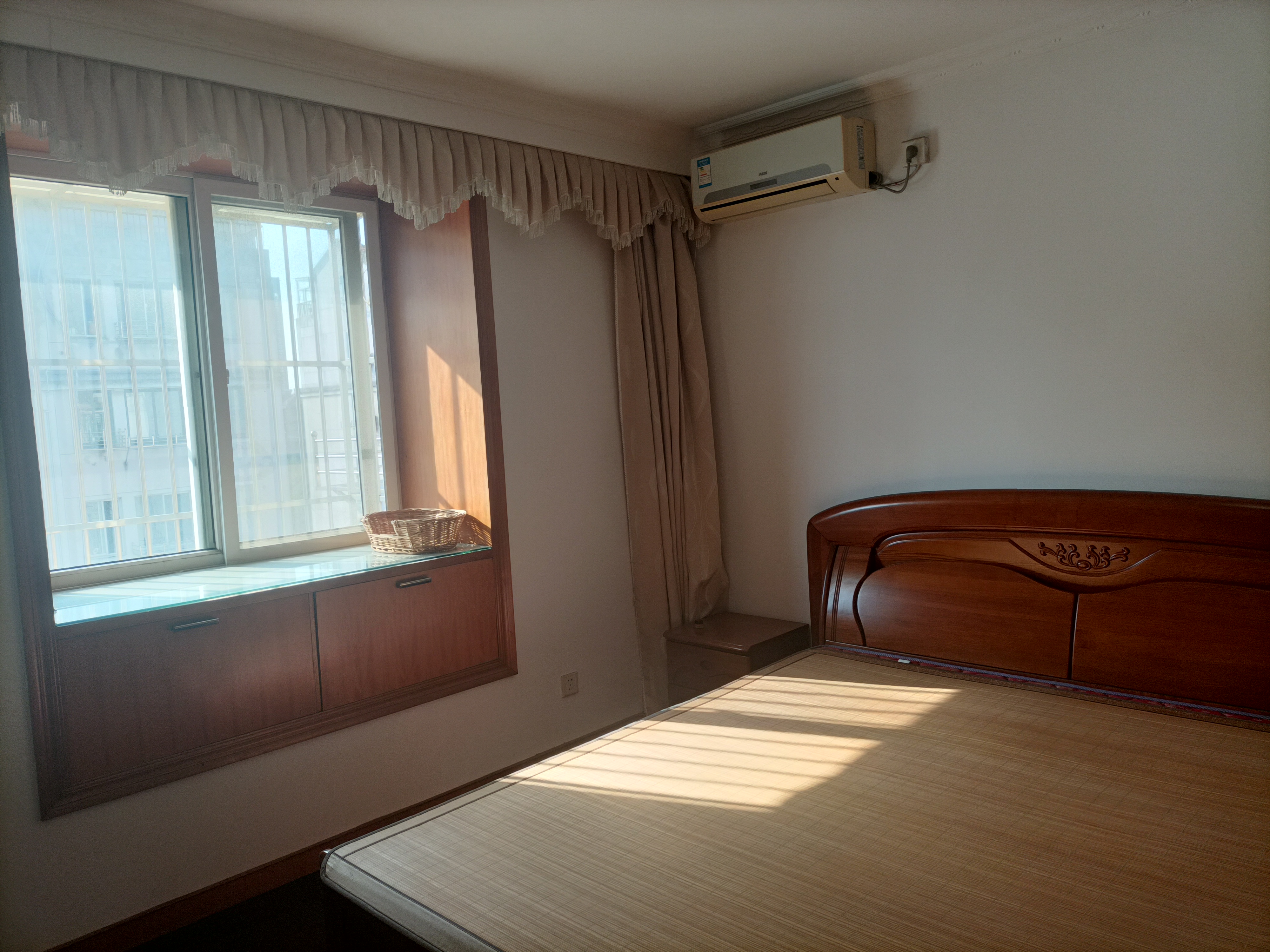 海港新村 5室2厅1卫 110.00m&sup2;