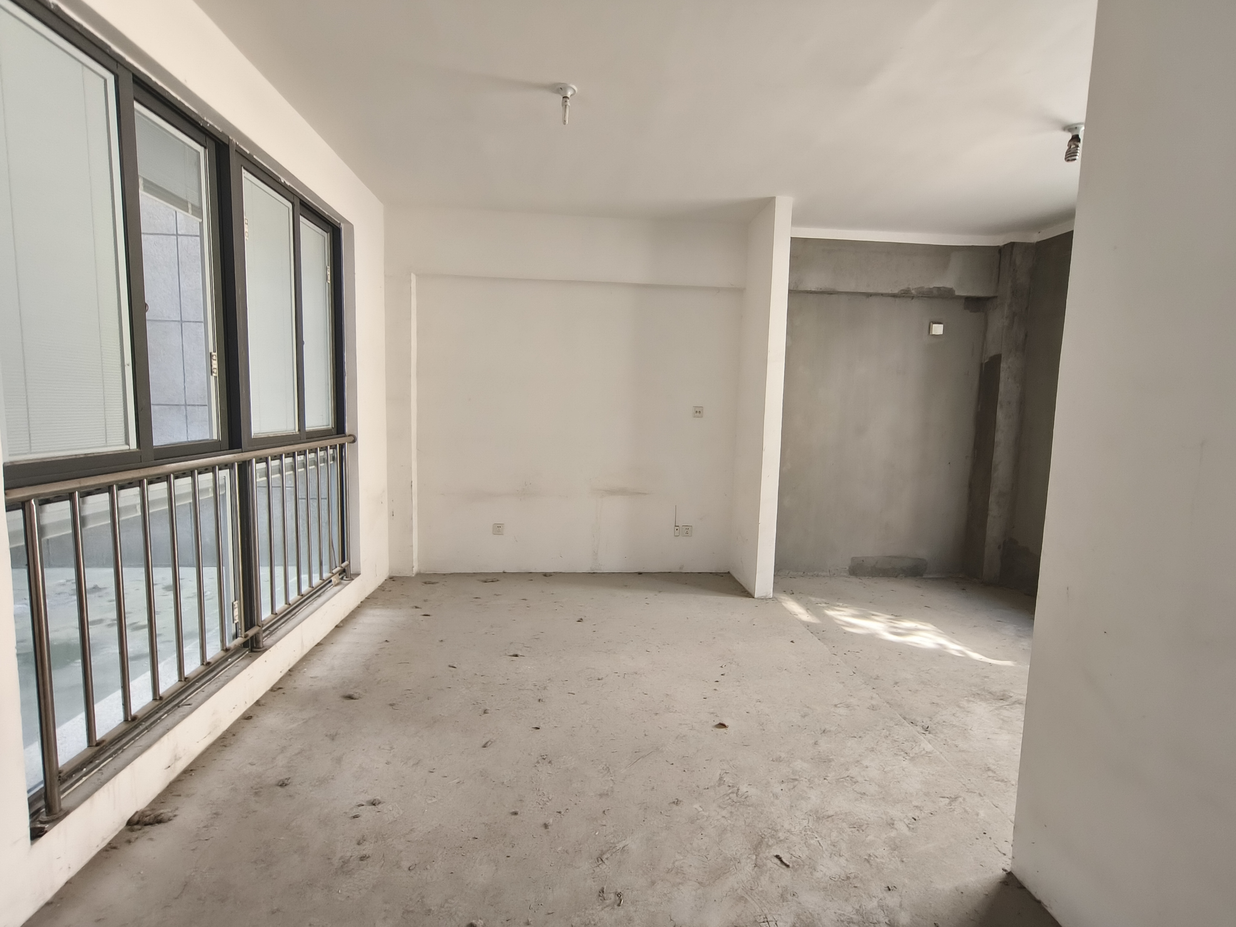 翠湖景苑 5室2厅3卫 389m²