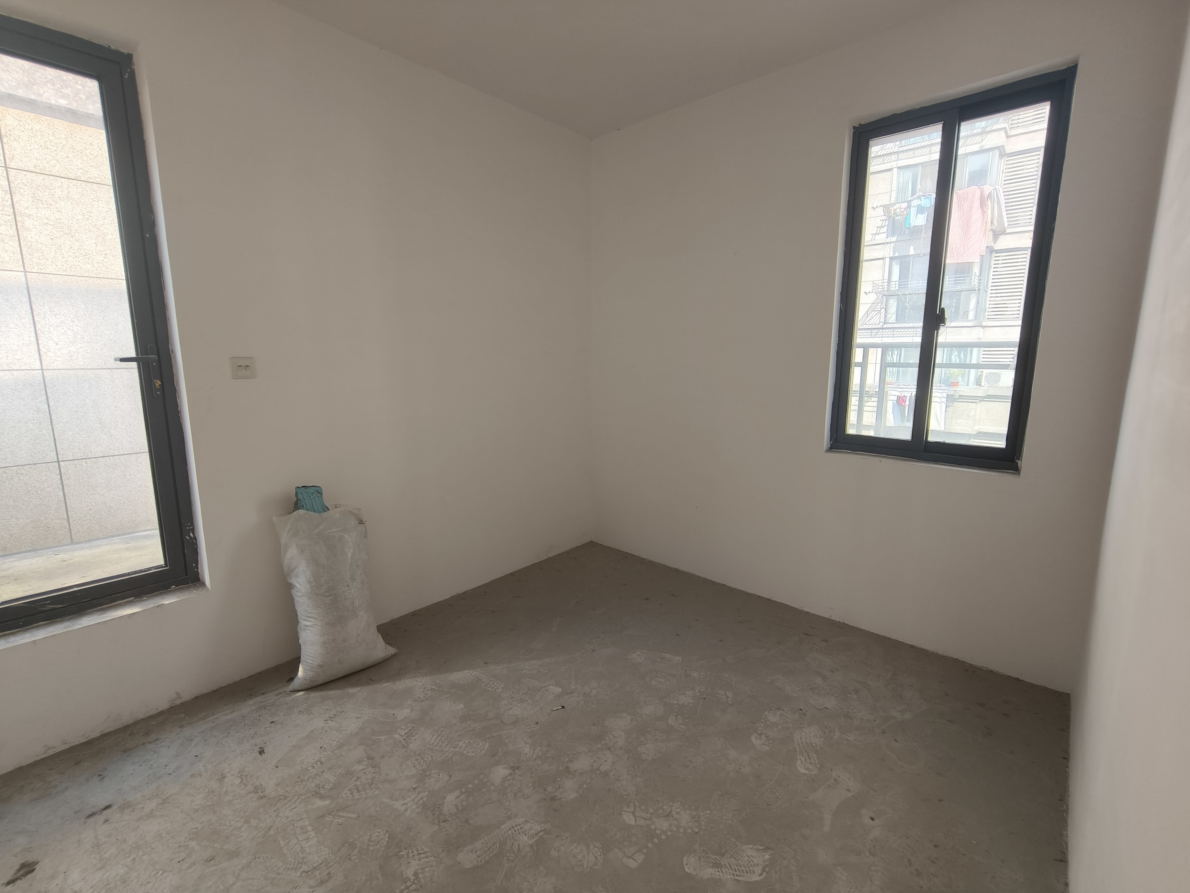 翠湖景苑 5室2厅3卫 389m²