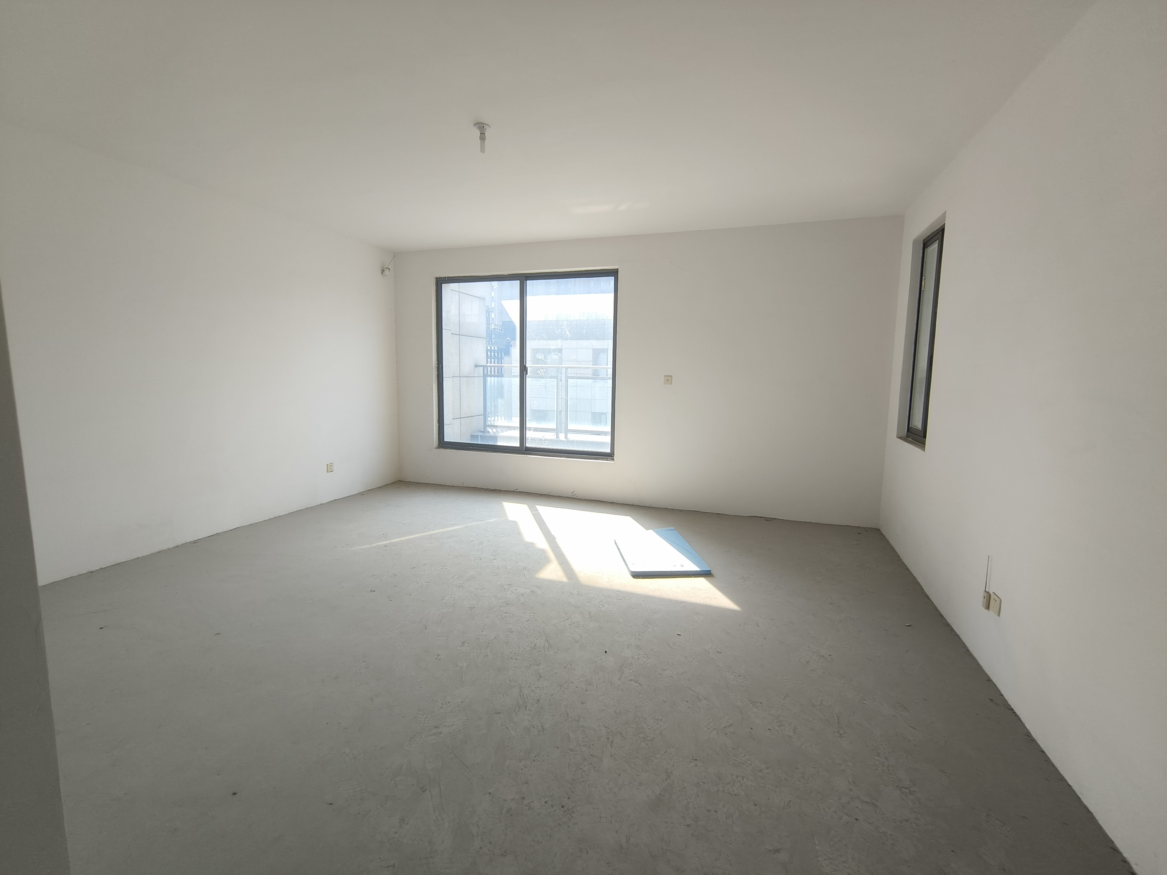 翠湖景苑 5室2厅3卫 389m²