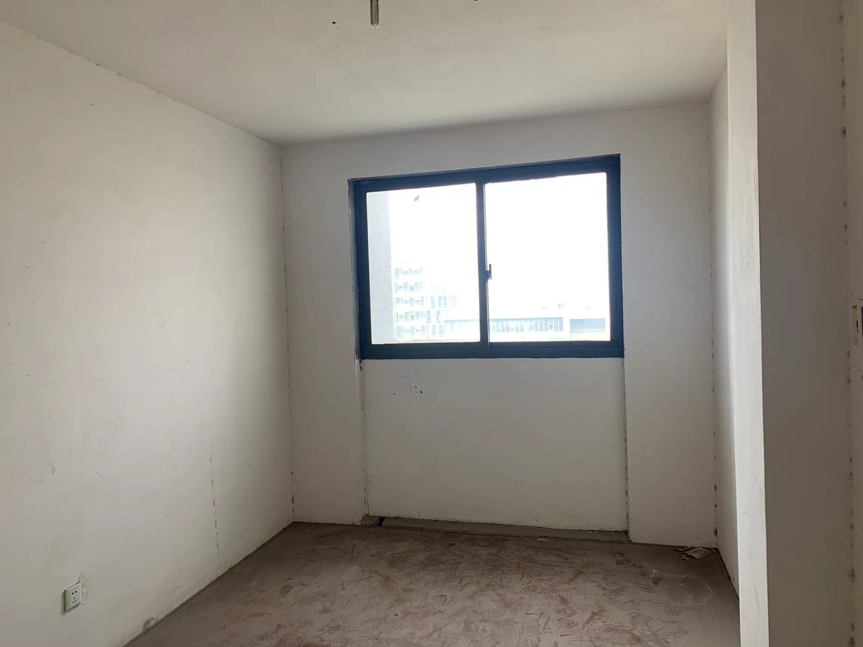 万通城 3室2厅1卫 102m&sup2;