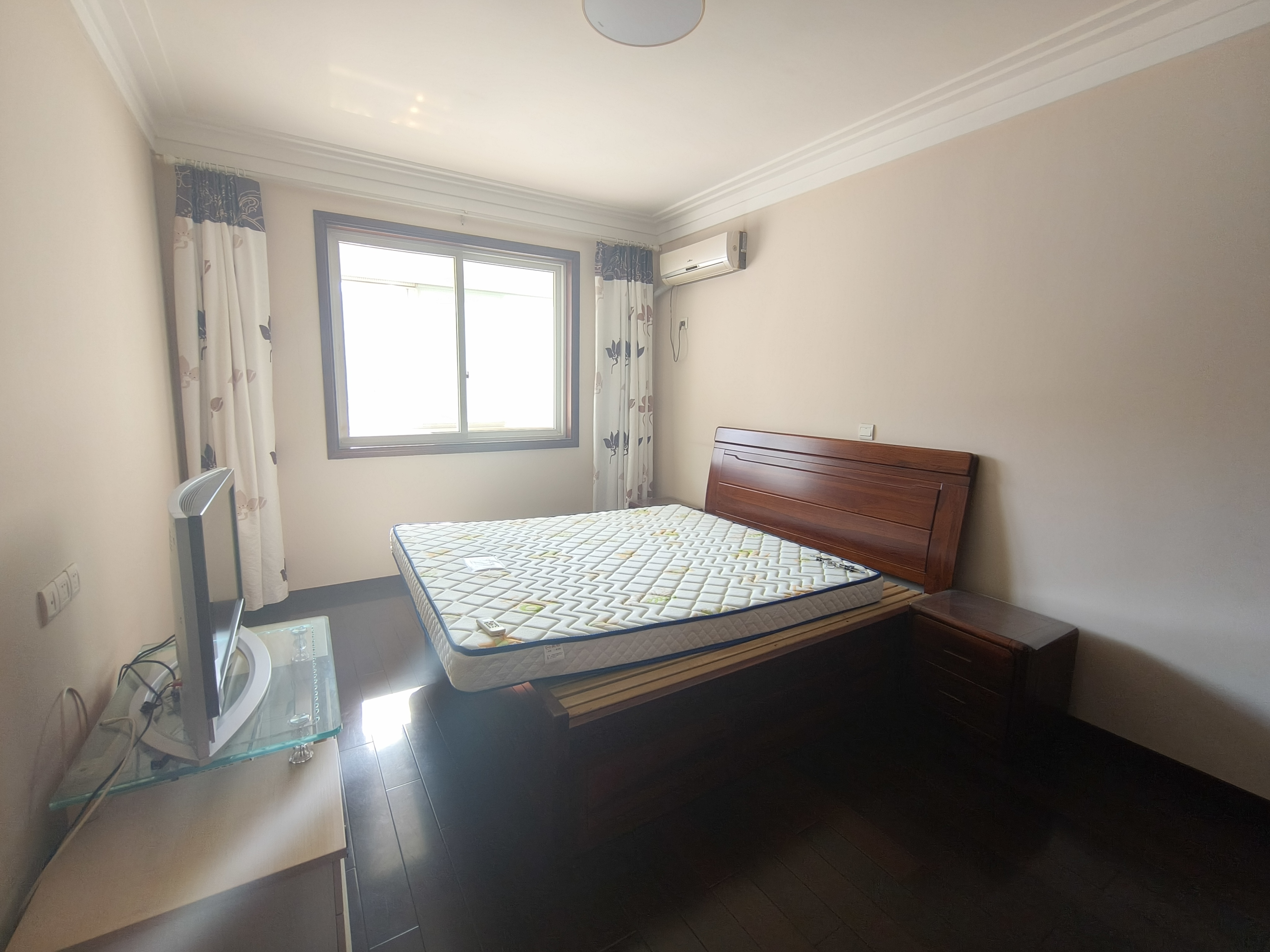 景怡花苑 5室2厅2卫 217m&sup2;