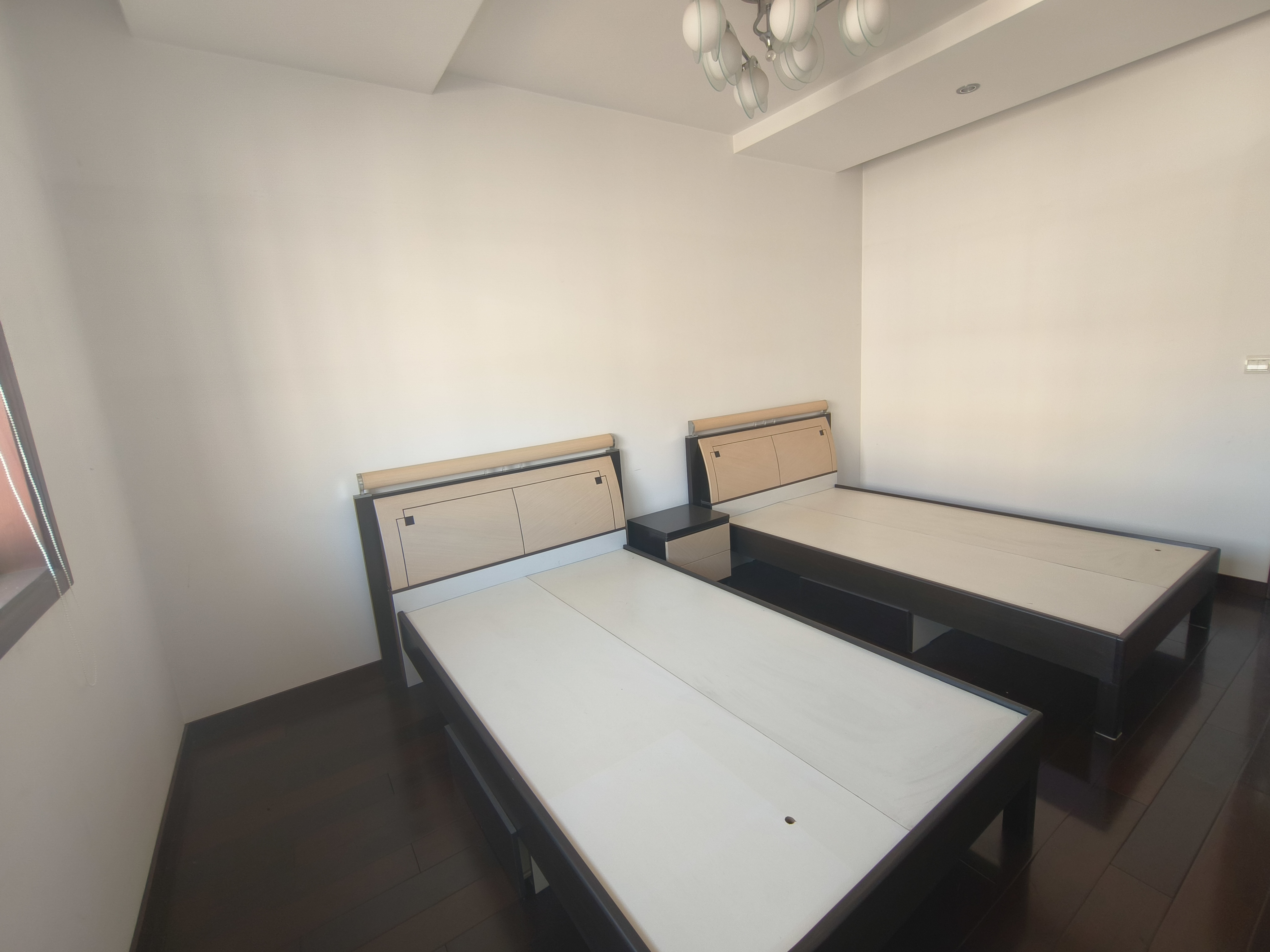 景怡花苑 5室2厅2卫 217m&sup2;