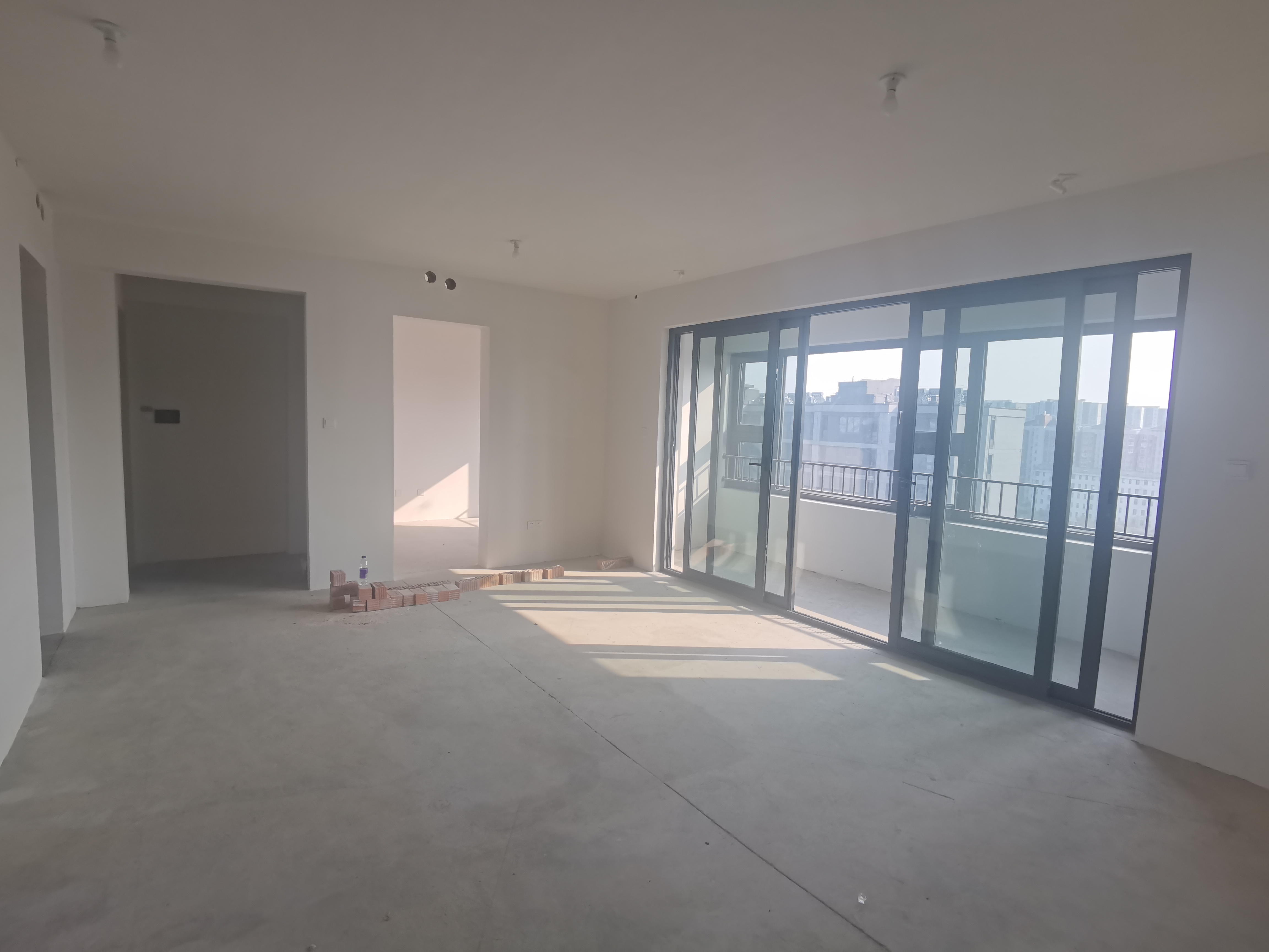 绿城湖境和庐 3室2厅2卫 121.61m²