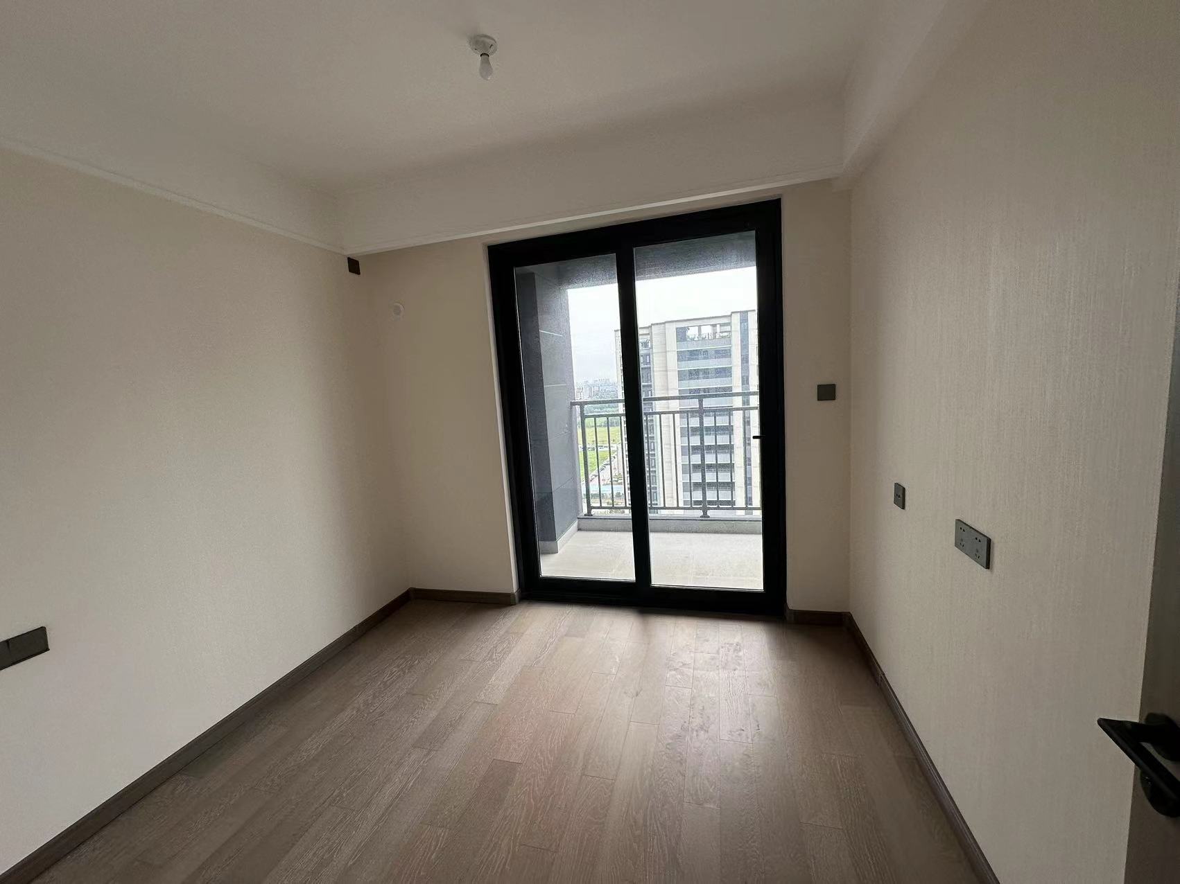 万科时代之光 3室2厅1卫 93m²
