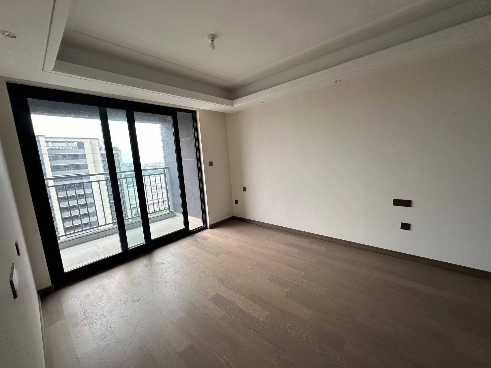 万科时代之光 3室2厅1卫 93m²