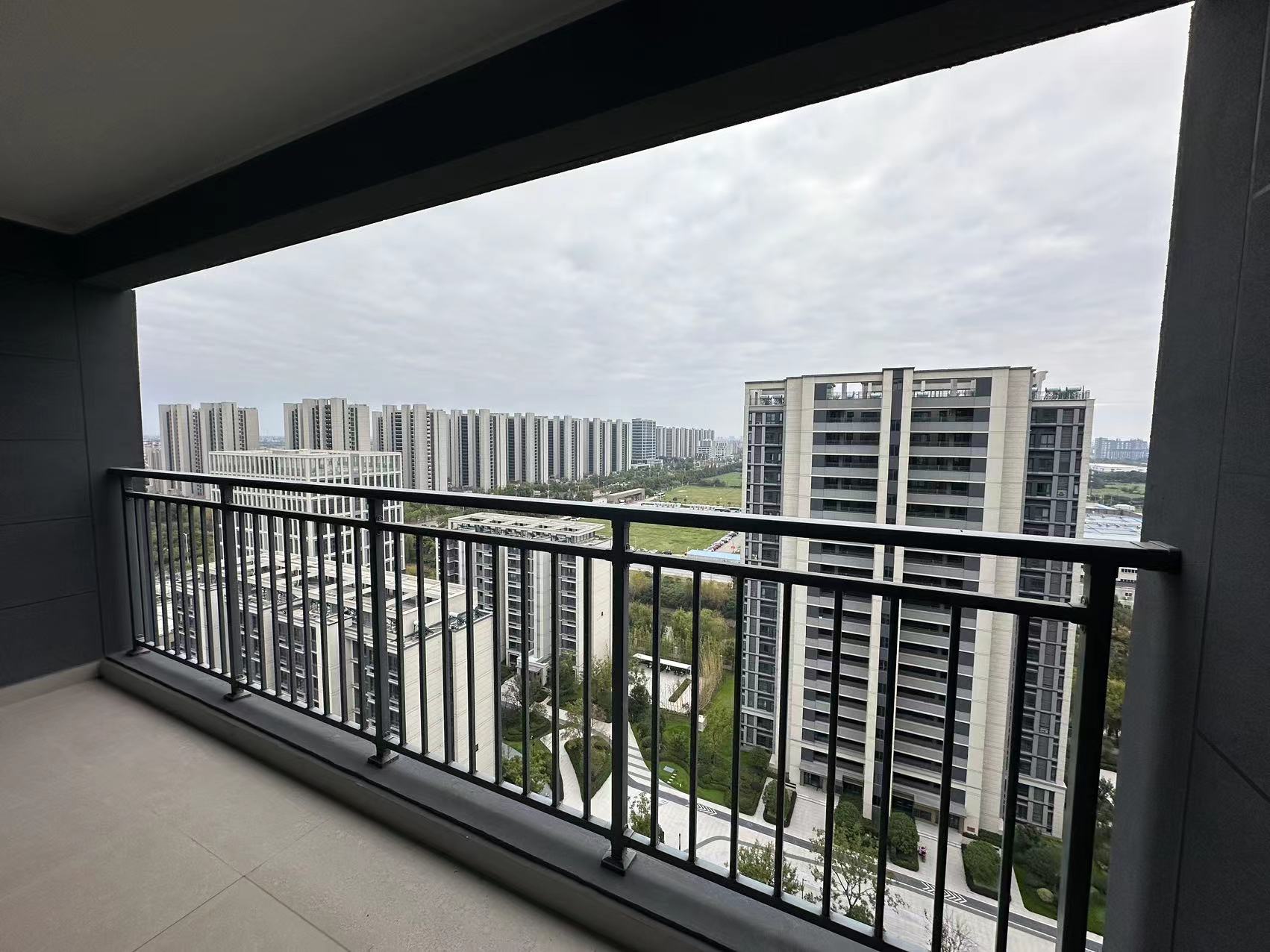 万科时代之光 3室2厅1卫 93m²