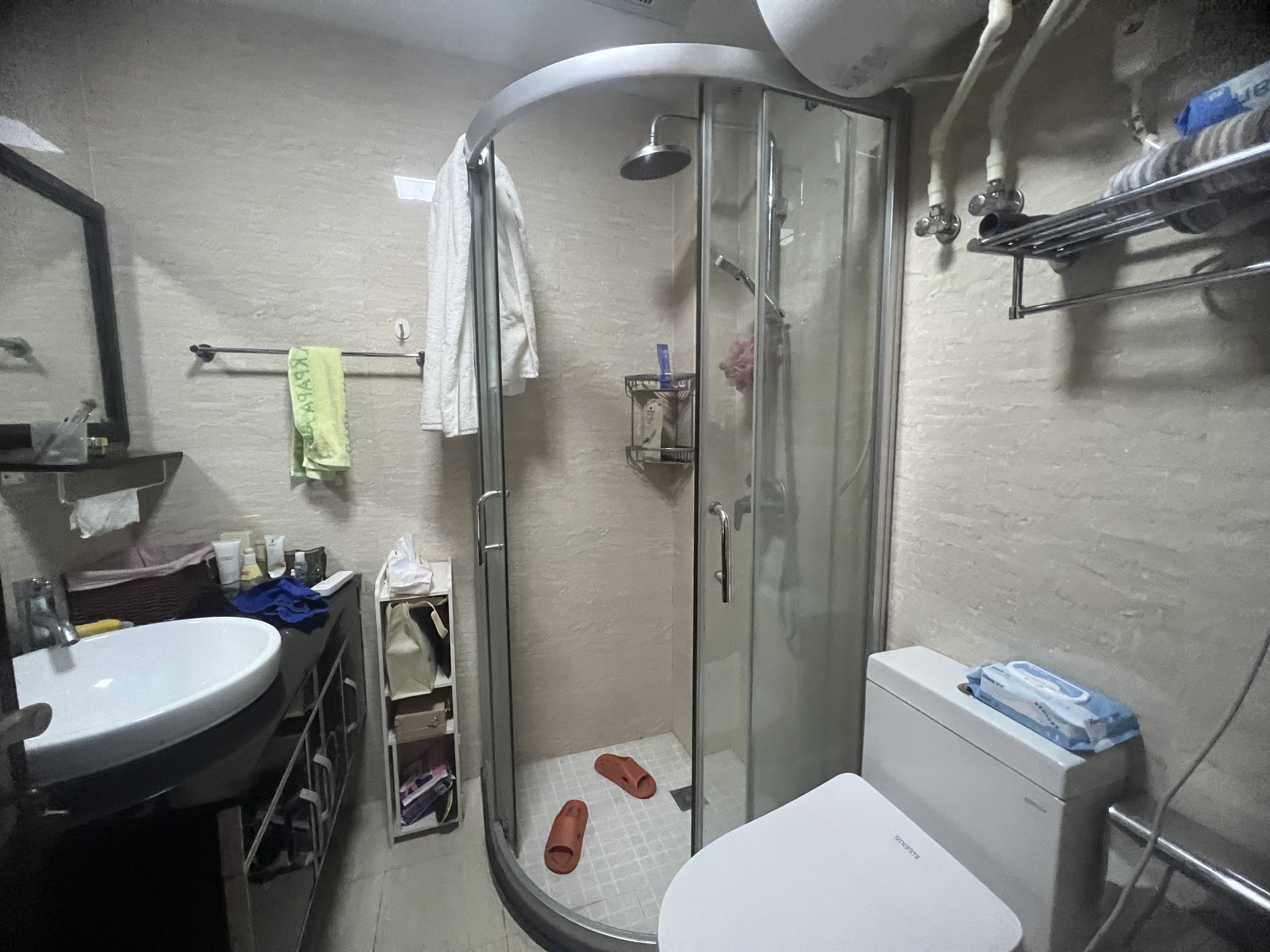 东大俪鑫 3室2厅2卫 158m&sup2;