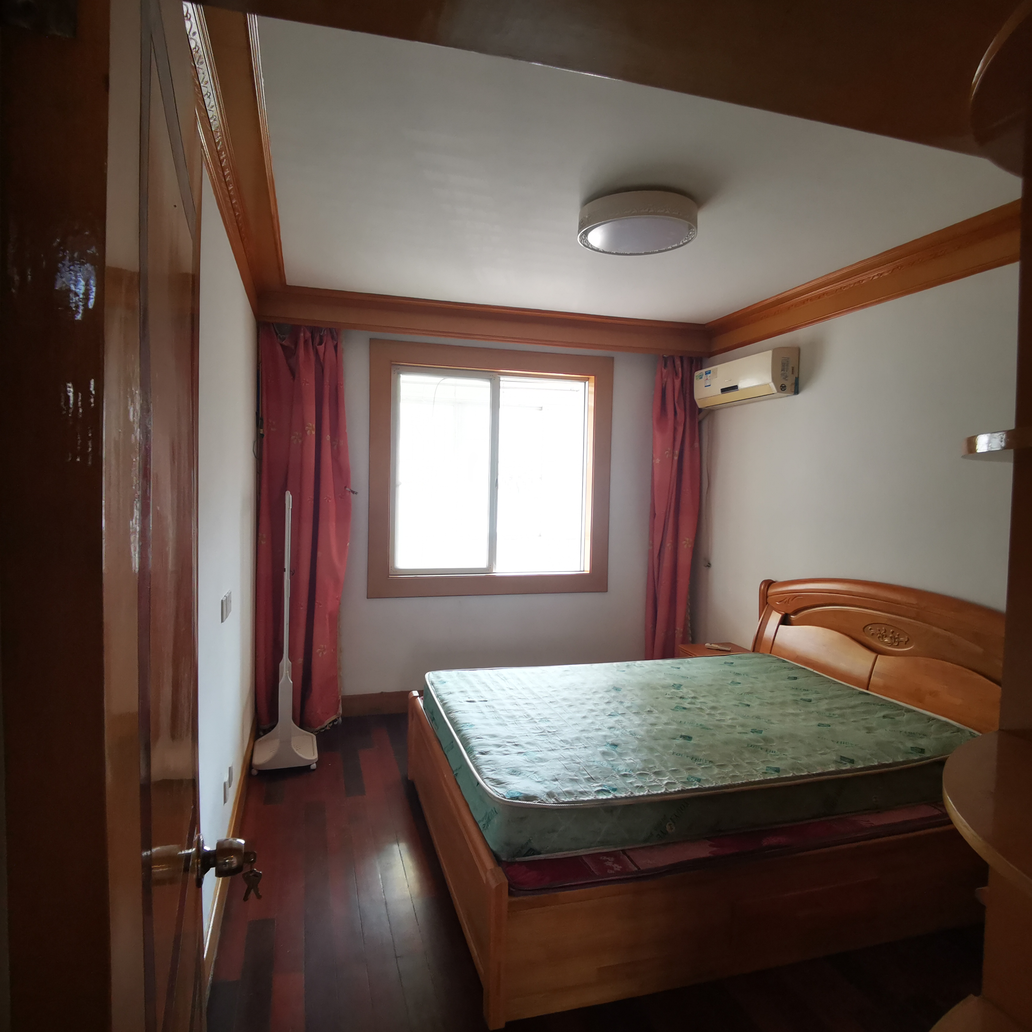 海港新村 3室2厅1卫 113.6m&sup2;