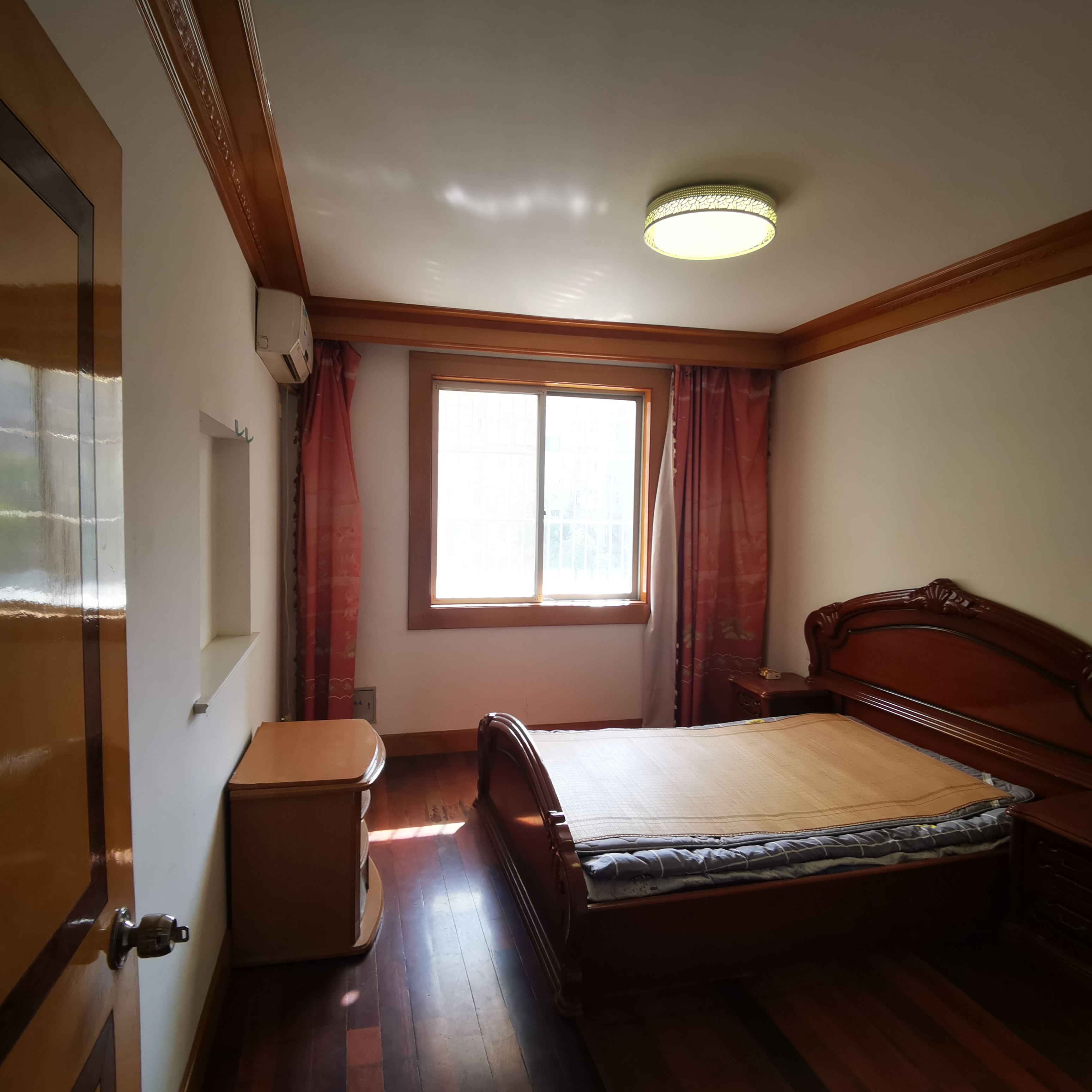 海港新村 3室2厅1卫 113.6m&sup2;