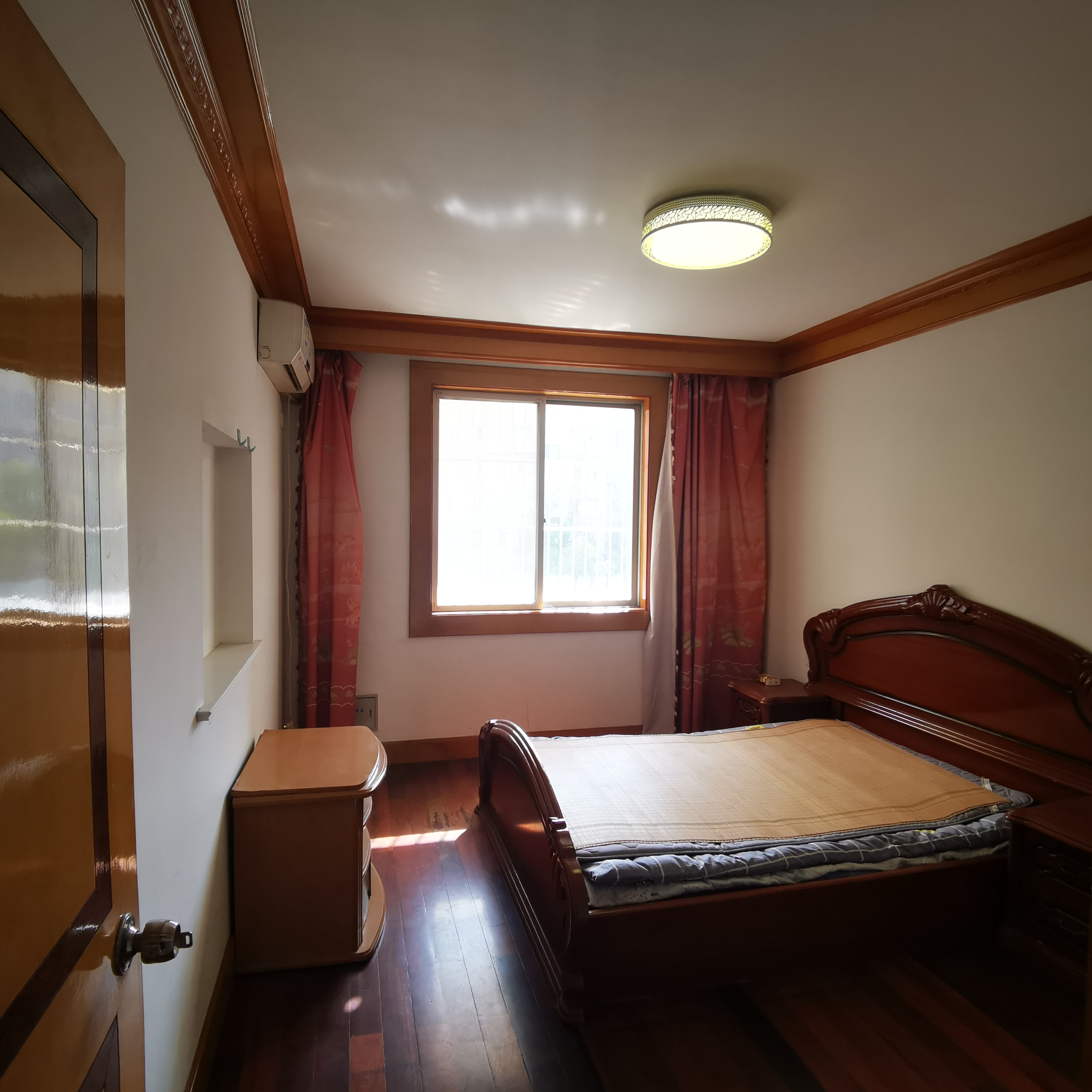海港新村 3室2厅1卫 113.6m&sup2;