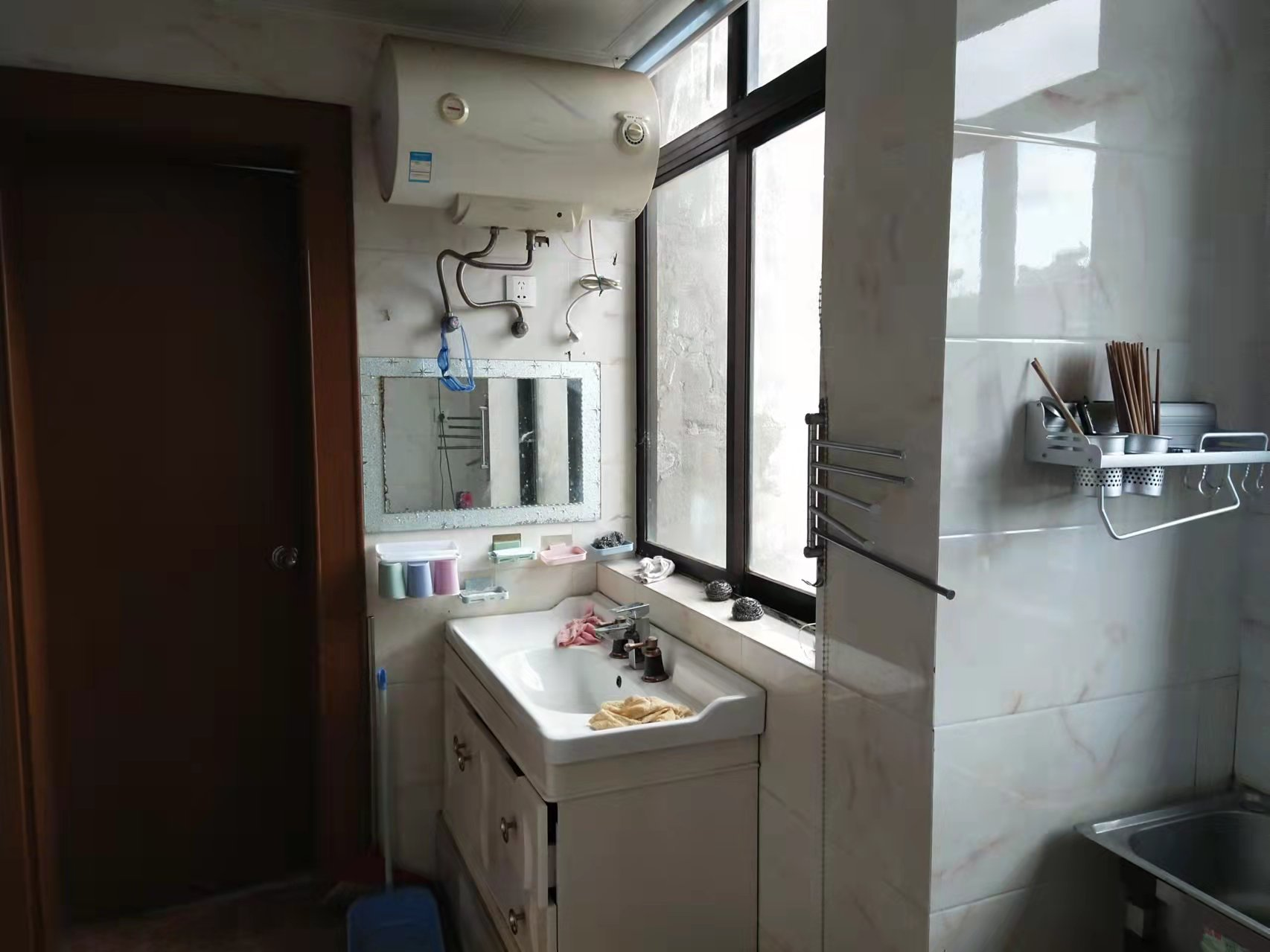 八角亭东一区 3室1厅1卫 81m&sup2;