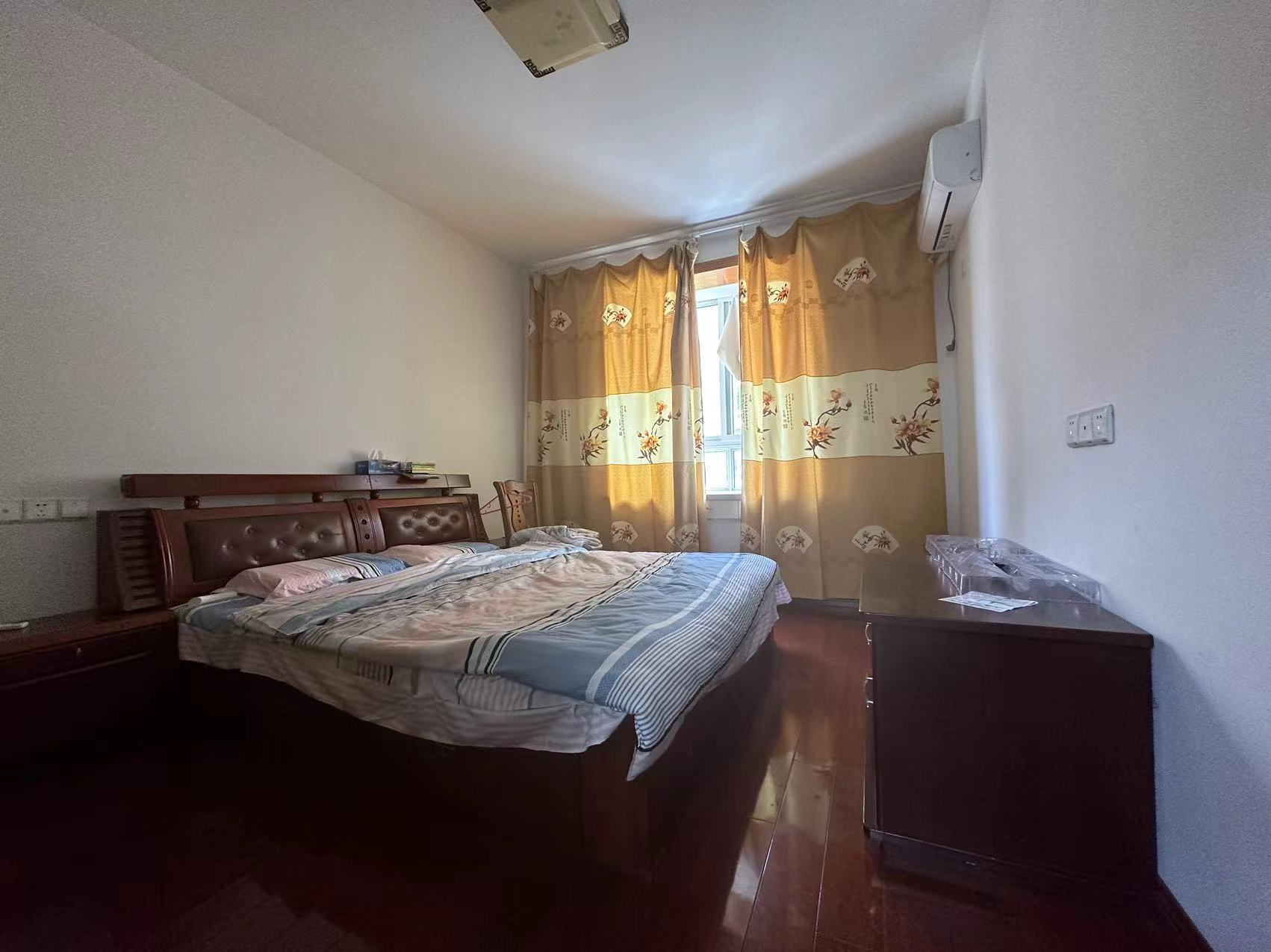 果园名居 3室2厅2卫 106.00m&sup2;