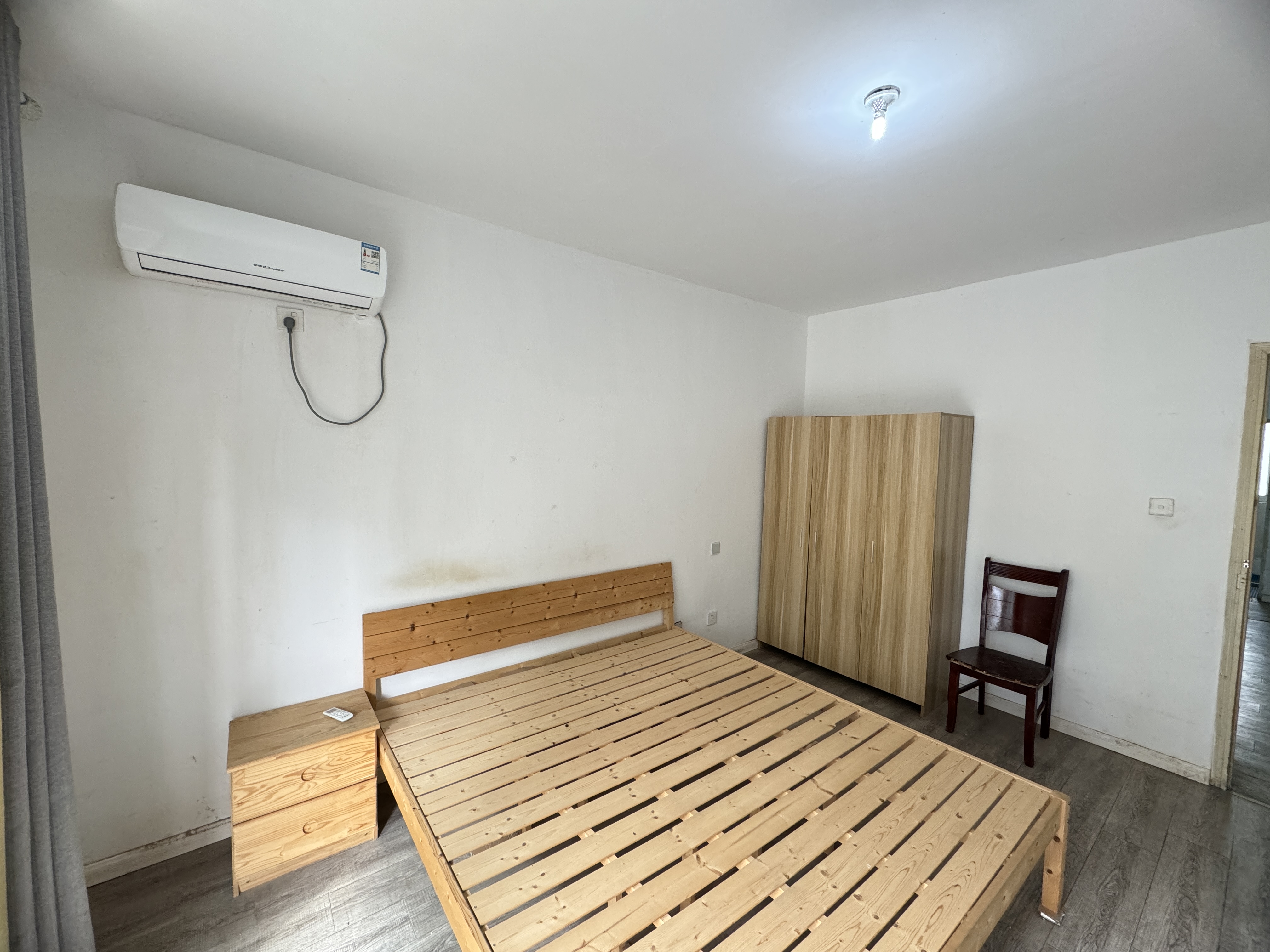 源兴花苑南区 2室1厅1卫 70m&sup2;