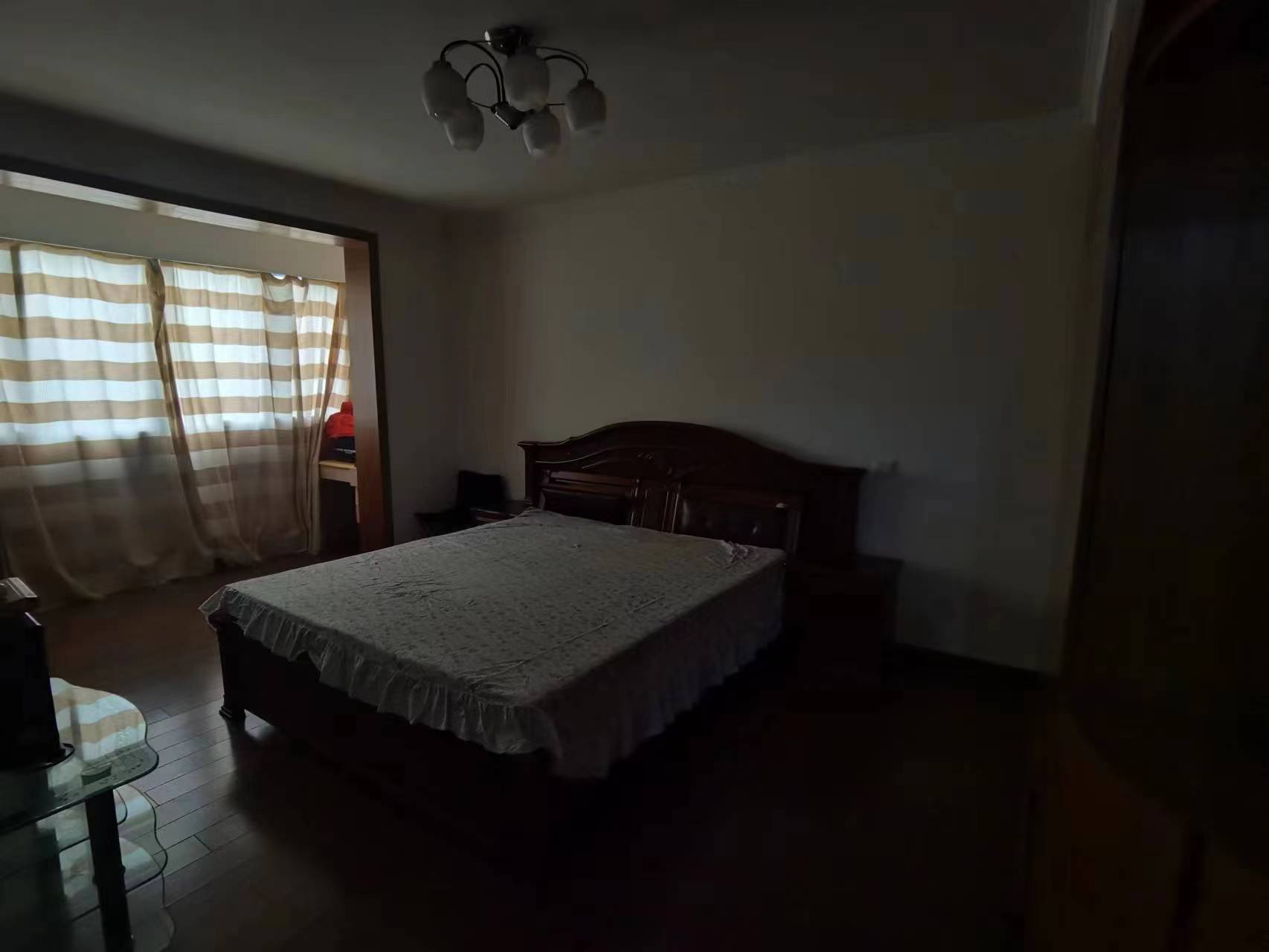 永兴花苑 4室2厅2卫 155.72m&sup2;